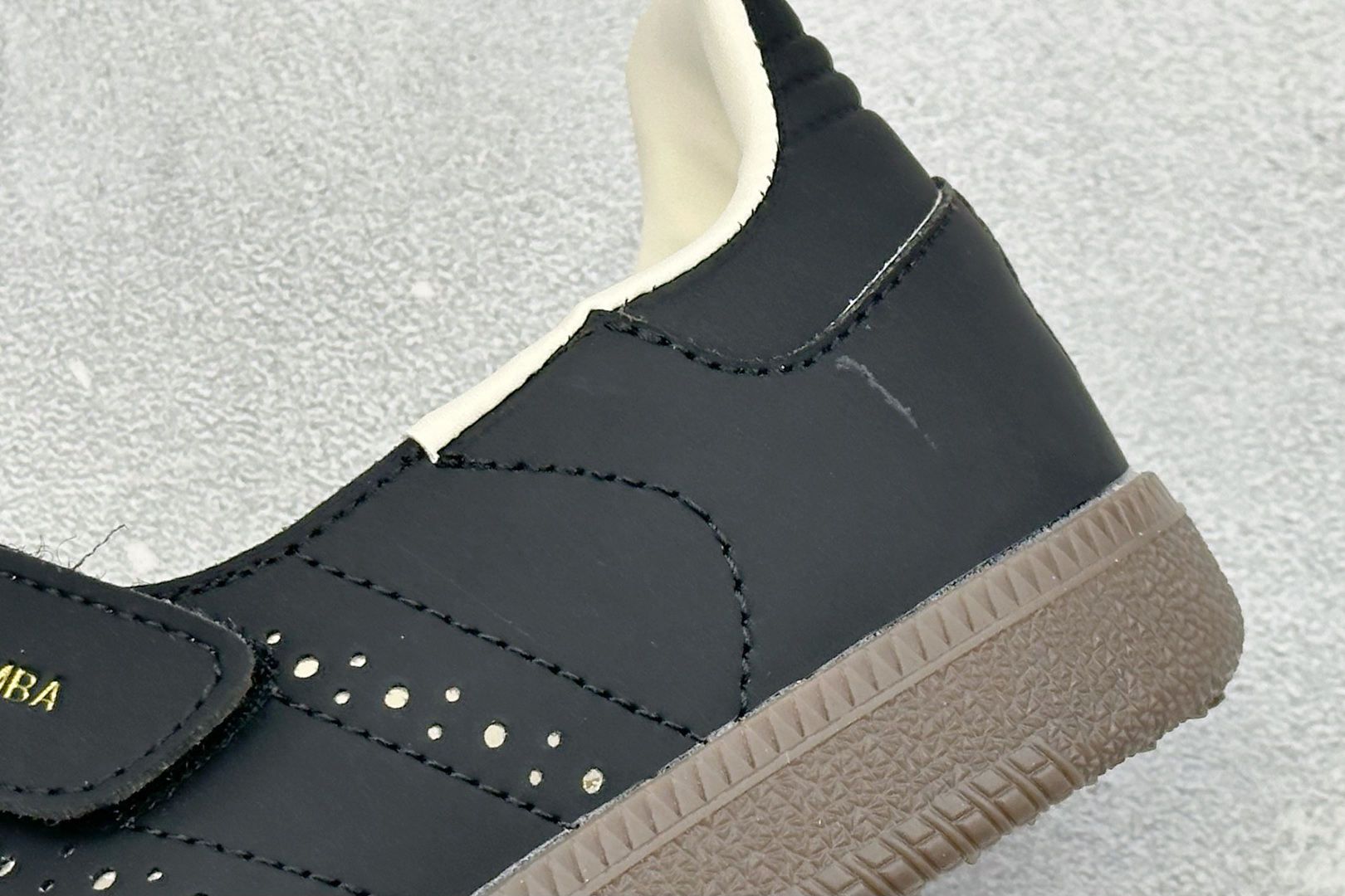 140 HY版Adidas Samba Jane 阿迪达斯 玛丽珍 懒人一脚蹬 KJ3970-Chinese UA Cheap High Quatity Brand Clothes Bags handbags Sneakers wholesale wholesaler seller from China Factory suppliers Fashion Clothing Shoes best Quality Beautiful Price 140 HY版Adidas Samba Jane 阿迪达斯 玛丽珍 懒人一脚蹬 KJ3970