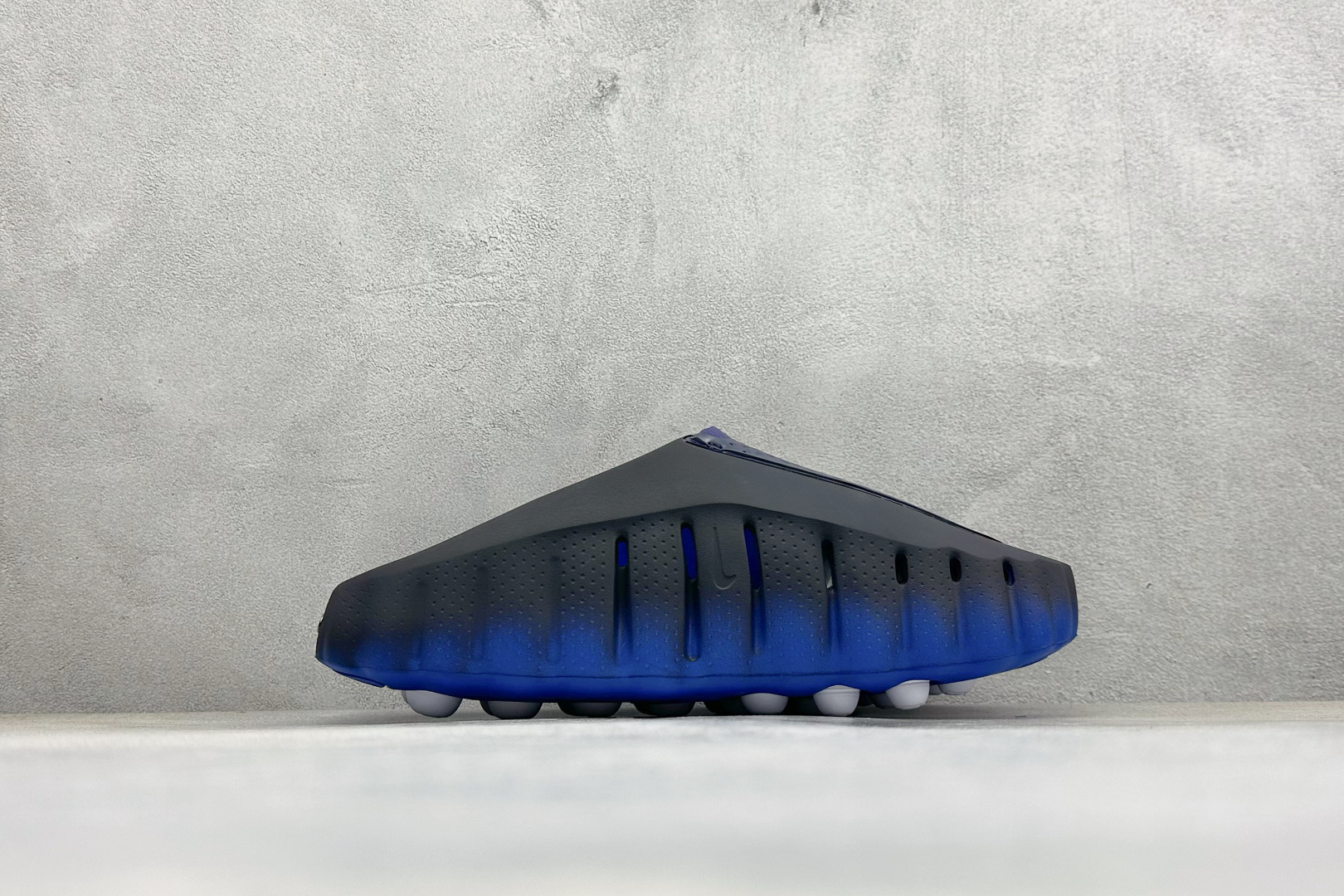 Nike Mind 001 神经科学足底按摩拖鞋 HQ4307-400 晶洞黑篮-Top High Quatity Cheap Sneakers Fashion Clothing Clothes Bags handbags Shoes of all Brand wholesale With The best Quality And Beautiful Price from China Factory Chinese suppliers wholesaler seller Nike Mind 001 神经科学足底按摩拖鞋 HQ4307-400 晶洞黑篮