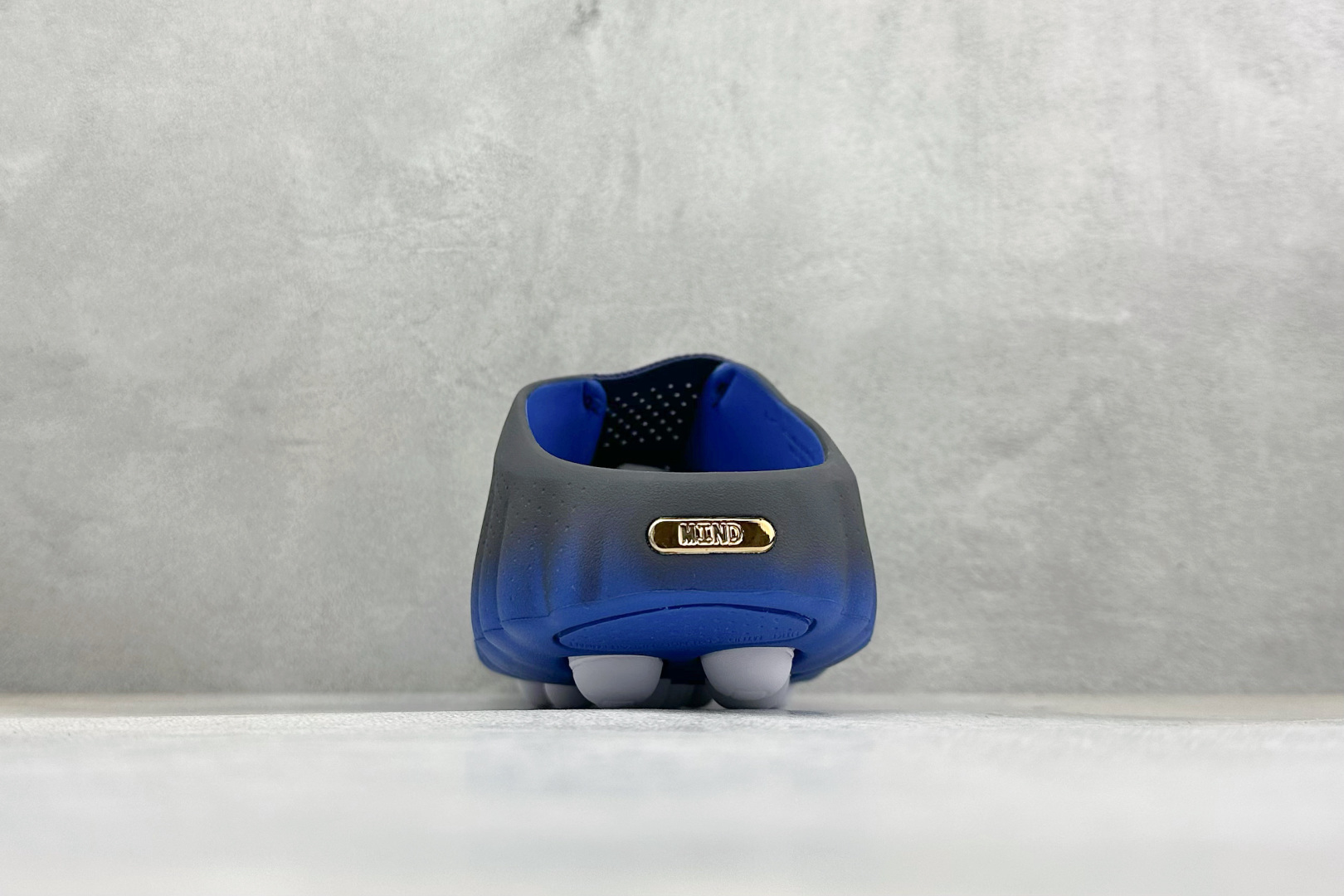 Nike Mind 001 神经科学足底按摩拖鞋 HQ4307-400 晶洞黑篮-Top High Quatity Cheap Sneakers Fashion Clothing Clothes Bags handbags Shoes of all Brand wholesale With The best Quality And Beautiful Price from China Factory Chinese suppliers wholesaler seller Nike Mind 001 神经科学足底按摩拖鞋 HQ4307-400 晶洞黑篮