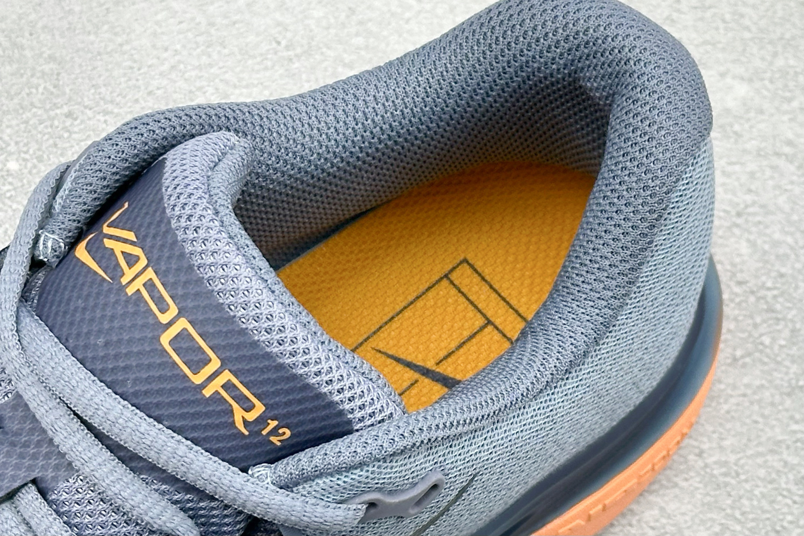 Nike Zoom Vapor 12 舒适百搭 耐磨 低帮 网球鞋 FV5552-400