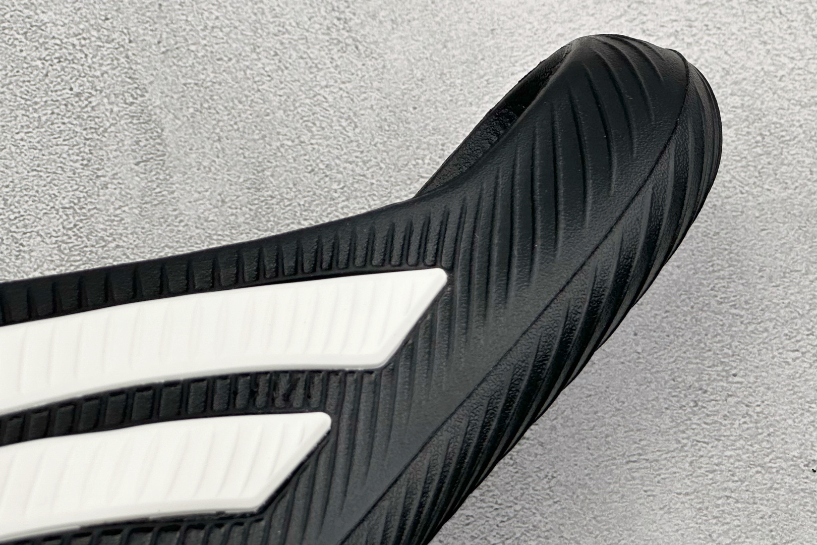 Y版AD adiFOM Superstar MULE 一字拖 产品基于标志性 Superstar 鞋款轮廓的同时-Top High Quatity Cheap Sneakers Fashion Clothing Clothes Bags handbags Shoes of all Brand wholesale With The best Quality And Beautiful Price from China Factory Chinese suppliers wholesaler seller Y版AD adiFOM Superstar MULE 一字拖 产品基于标志性 Superstar 鞋款轮廓的同时