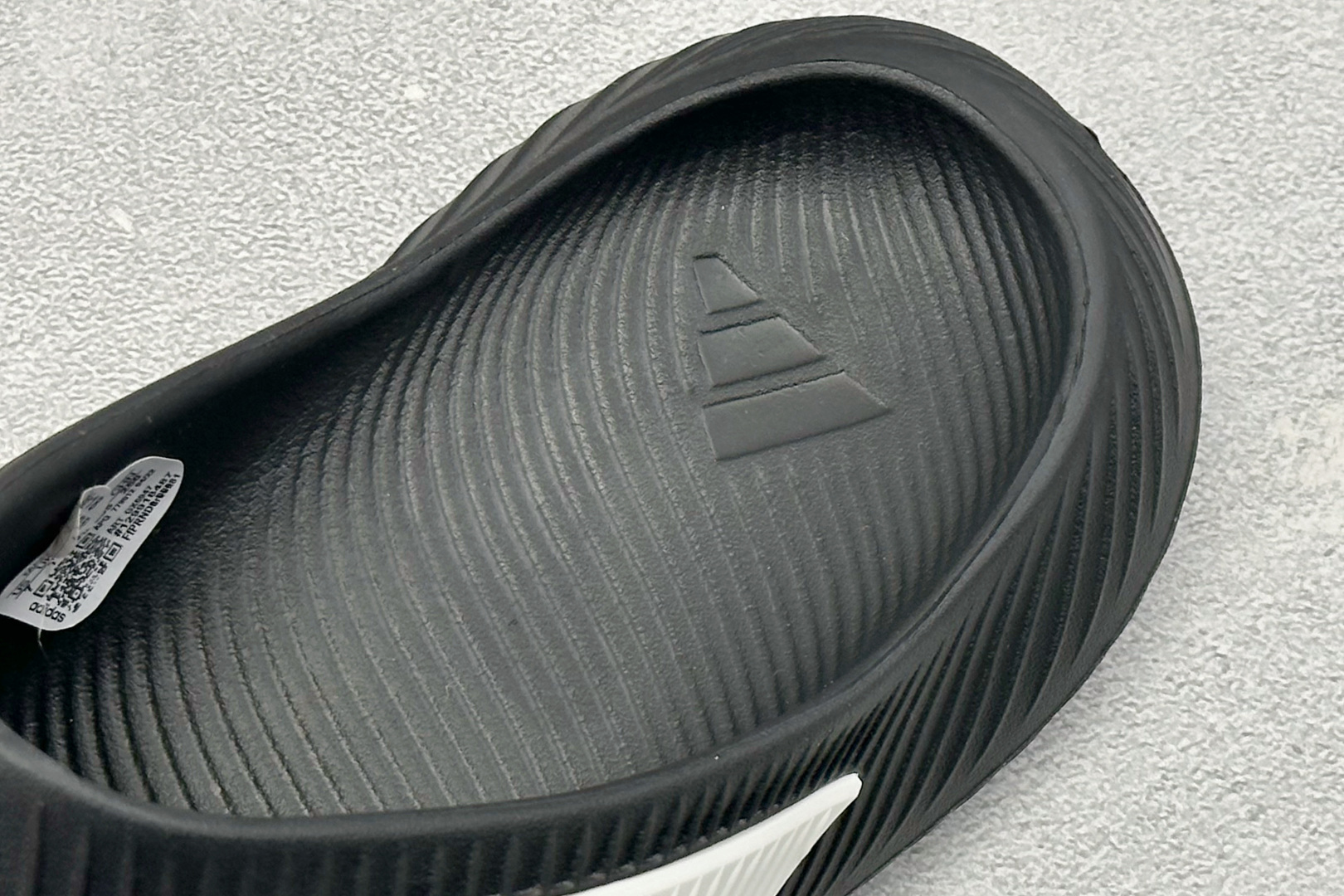 Y版AD adiFOM Superstar MULE 一字拖 产品基于标志性 Superstar 鞋款轮廓的同时-Top High Quatity Cheap Sneakers Fashion Clothing Clothes Bags handbags Shoes of all Brand wholesale With The best Quality And Beautiful Price from China Factory Chinese suppliers wholesaler seller Y版AD adiFOM Superstar MULE 一字拖 产品基于标志性 Superstar 鞋款轮廓的同时