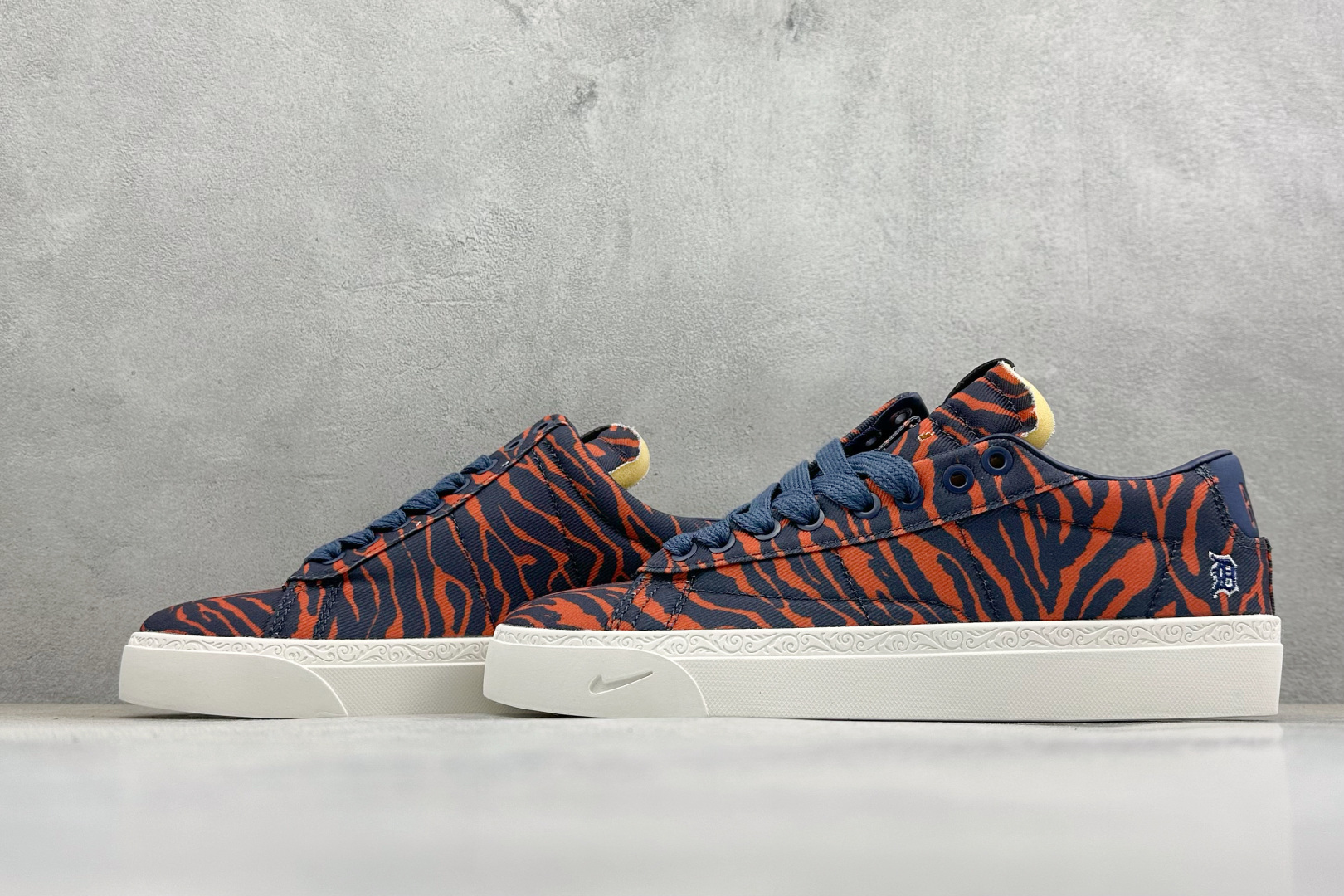 PG版Devin Booker x Nike Blazer Low Detroit Tigers 布克联名 HQ2054-801-Top High Quatity Cheap Sneakers Fashion Clothing Clothes Bags handbags Shoes of all Brand wholesale With The best Quality And Beautiful Price from China Factory Chinese suppliers wholesaler seller PG版Devin Booker x Nike Blazer Low Detroit Tigers 布克联名 HQ2054-801
