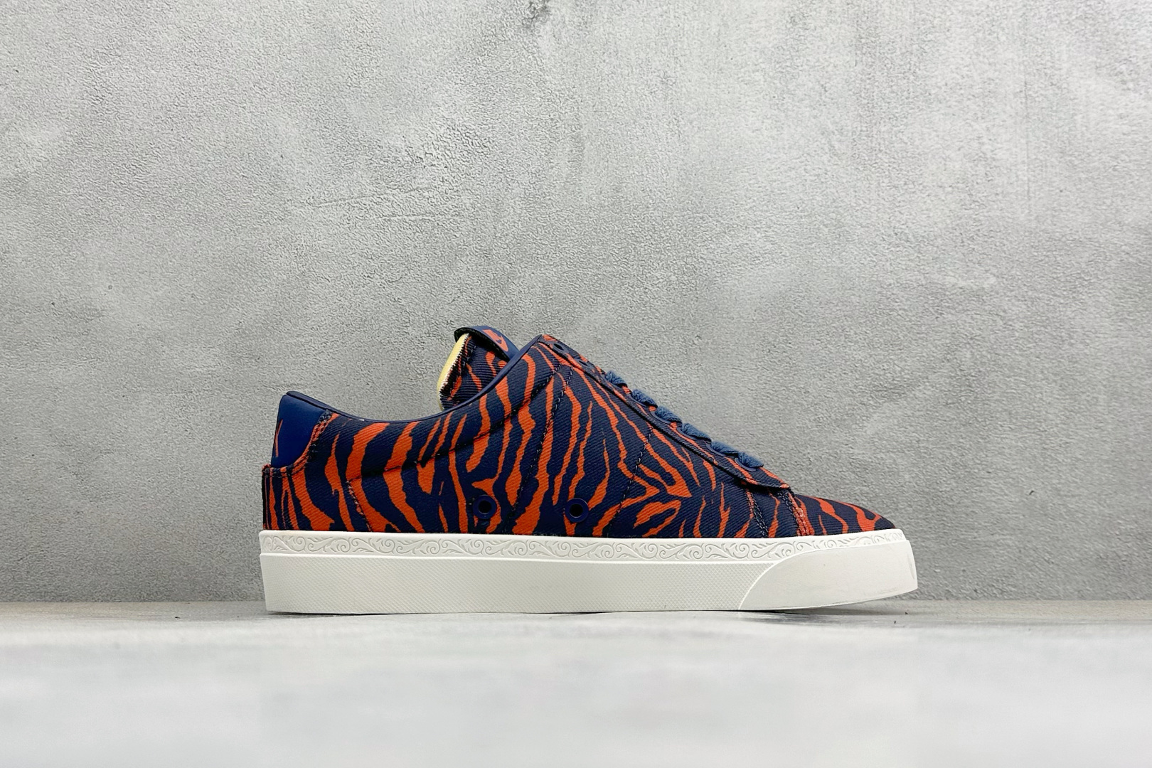 PG版Devin Booker x Nike Blazer Low Detroit Tigers 布克联名 HQ2054-801-Top High Quatity Cheap Sneakers Fashion Clothing Clothes Bags handbags Shoes of all Brand wholesale With The best Quality And Beautiful Price from China Factory Chinese suppliers wholesaler seller PG版Devin Booker x Nike Blazer Low Detroit Tigers 布克联名 HQ2054-801