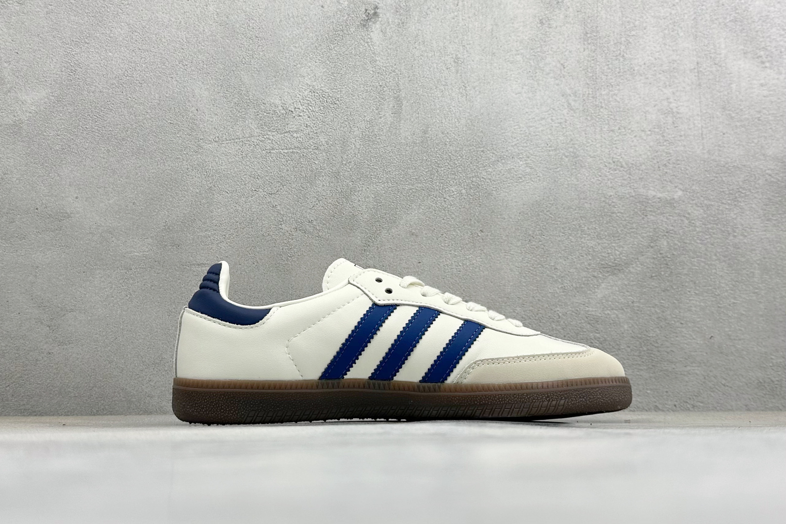 HZ版Adidas Originals Samba 阿迪达斯三叶草 桑巴舞系列绅士德训足球风百搭低帮休闲运动板鞋 IH6627-Top High Quatity Cheap Sneakers Fashion Clothing Clothes Bags handbags Shoes of all Brand wholesale With The best Quality And Beautiful Price from China Factory Chinese suppliers wholesaler seller HZ版Adidas Originals Samba 阿迪达斯三叶草 桑巴舞系列绅士德训足球风百搭低帮休闲运动板鞋 IH6627