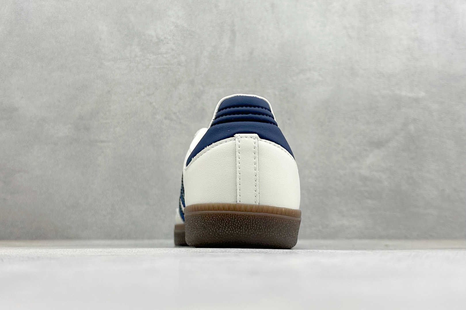 HZ版Adidas Originals Samba 阿迪达斯三叶草 桑巴舞系列绅士德训足球风百搭低帮休闲运动板鞋 IH6627-Top High Quatity Cheap Sneakers Fashion Clothing Clothes Bags handbags Shoes of all Brand wholesale With The best Quality And Beautiful Price from China Factory Chinese suppliers wholesaler seller HZ版Adidas Originals Samba 阿迪达斯三叶草 桑巴舞系列绅士德训足球风百搭低帮休闲运动板鞋 IH6627