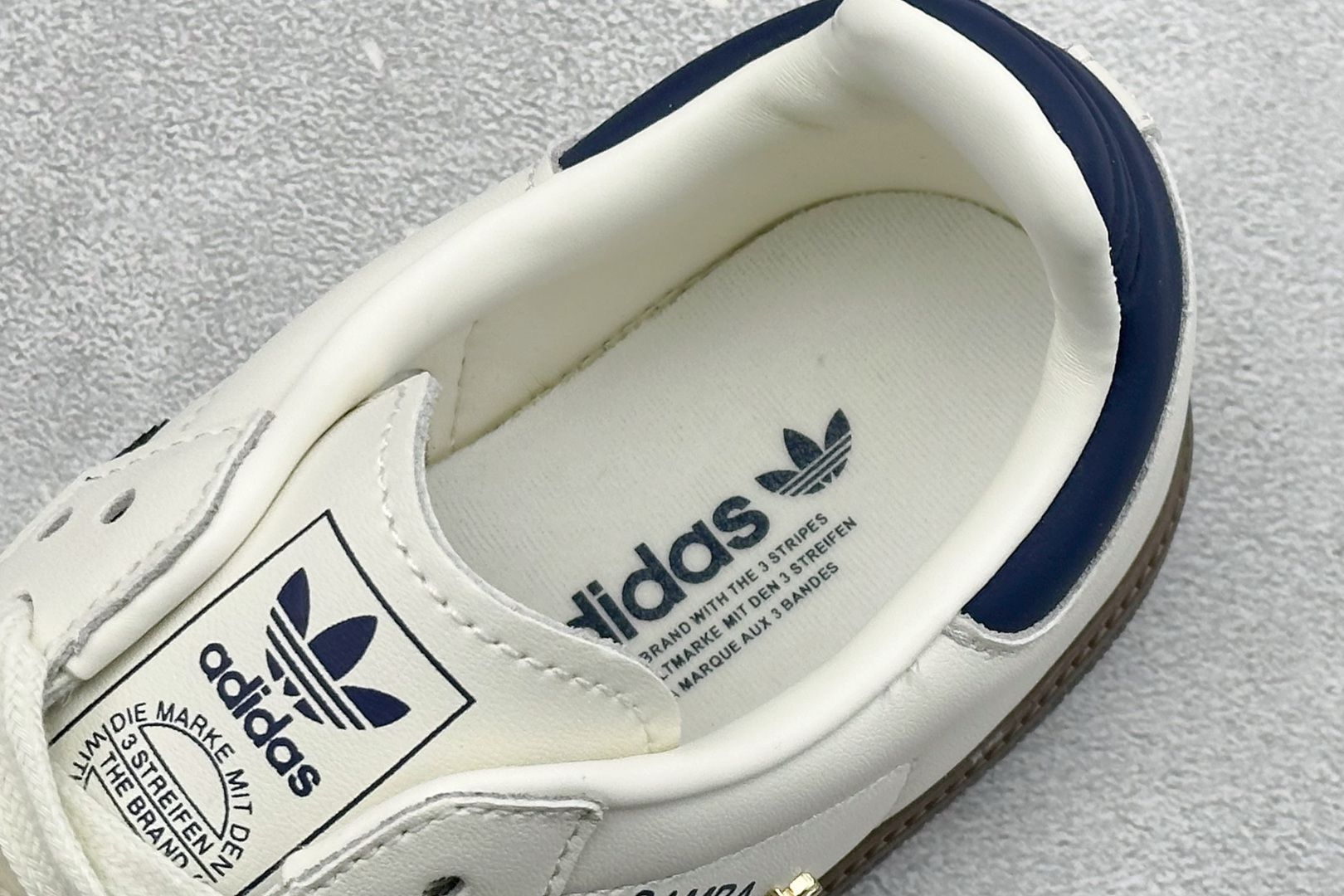 HZ版Adidas Originals Samba 阿迪达斯三叶草 桑巴舞系列绅士德训足球风百搭低帮休闲运动板鞋 IH6627-Top High Quatity Cheap Sneakers Fashion Clothing Clothes Bags handbags Shoes of all Brand wholesale With The best Quality And Beautiful Price from China Factory Chinese suppliers wholesaler seller HZ版Adidas Originals Samba 阿迪达斯三叶草 桑巴舞系列绅士德训足球风百搭低帮休闲运动板鞋 IH6627