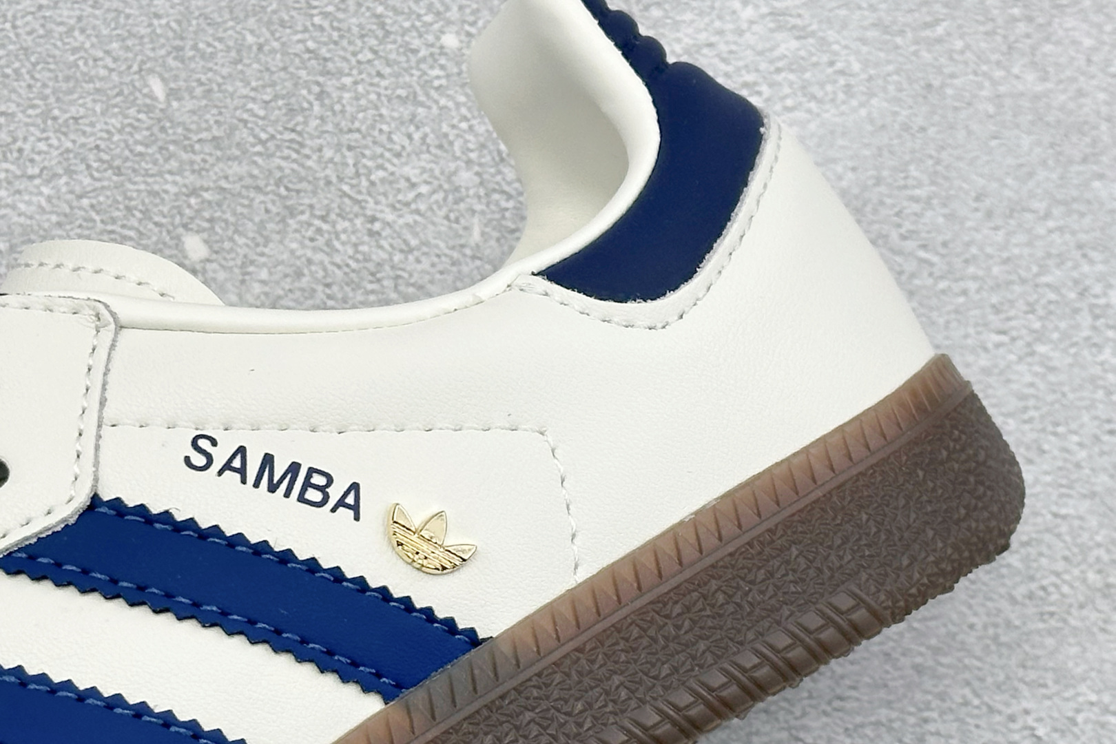 HZ版Adidas Originals Samba 阿迪达斯三叶草 桑巴舞系列绅士德训足球风百搭低帮休闲运动板鞋 IH6627-Top High Quatity Cheap Sneakers Fashion Clothing Clothes Bags handbags Shoes of all Brand wholesale With The best Quality And Beautiful Price from China Factory Chinese suppliers wholesaler seller HZ版Adidas Originals Samba 阿迪达斯三叶草 桑巴舞系列绅士德训足球风百搭低帮休闲运动板鞋 IH6627