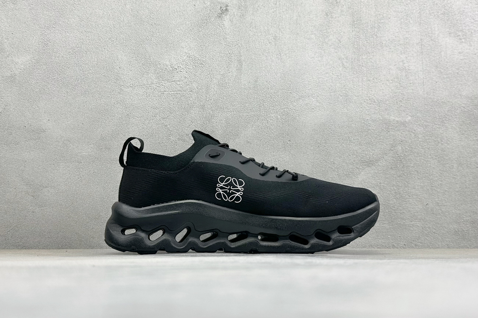 XF版LOEWE x On Cloudtilt 昂跑罗意威联名 圆头系带生活休闲鞋 3MD30330485-Top High Quatity Cheap Sneakers Fashion Clothing Clothes Bags handbags Shoes of all Brand wholesale With The best Quality And Beautiful Price from China Factory Chinese suppliers wholesaler seller XF版LOEWE x On Cloudtilt 昂跑罗意威联名 圆头系带生活休闲鞋 3MD30330485