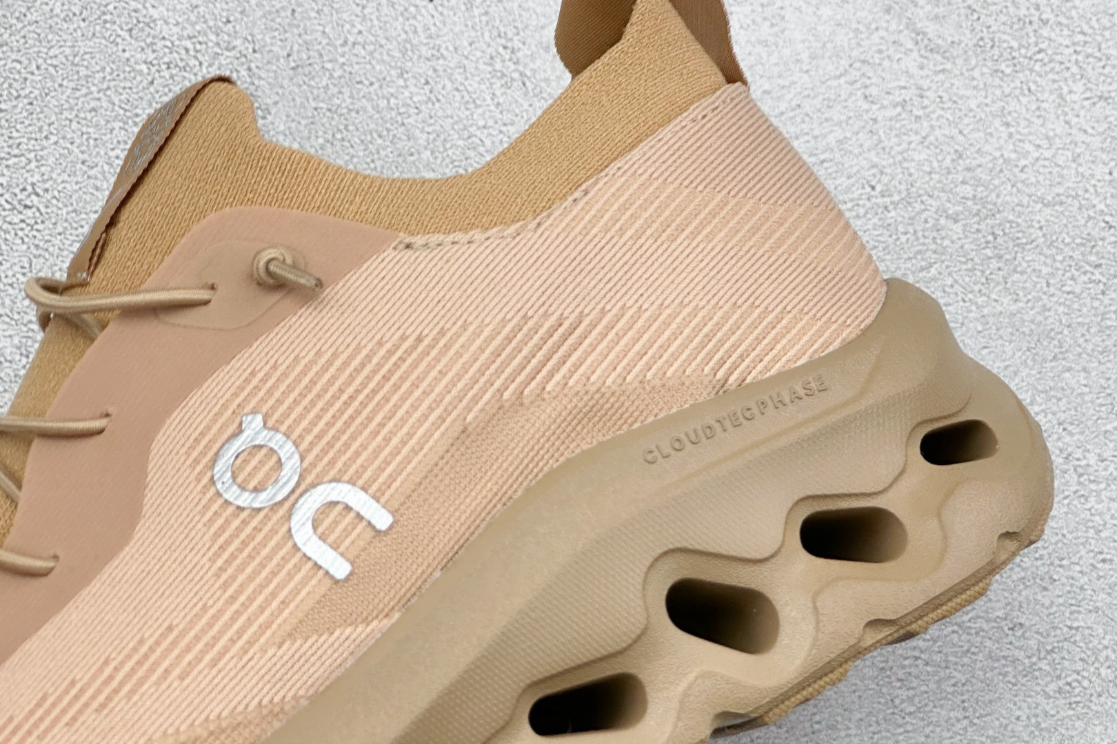 XF版LOEWE x On Cloudtilt 昂跑罗意威联名 圆头系带生活休闲鞋 3MD3033-Top High Quatity Cheap Sneakers Fashion Clothing Clothes Bags handbags Shoes of all Brand wholesale With The best Quality And Beautiful Price from China Factory Chinese suppliers wholesaler seller XF版LOEWE x On Cloudtilt 昂跑罗意威联名 圆头系带生活休闲鞋 3MD3033