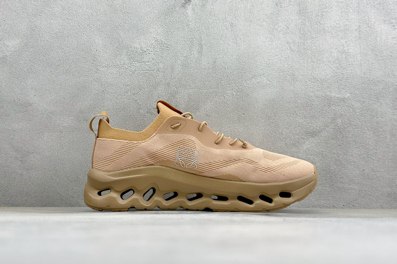XF版LOEWE x On Cloudtilt 昂跑罗意威联名 圆头系带生活休闲鞋 3MD3033-Top High Quatity Cheap Sneakers Fashion Clothing Clothes Bags handbags Shoes of all Brand wholesale With The best Quality And Beautiful Price from China Factory Chinese suppliers wholesaler seller XF版LOEWE x On Cloudtilt 昂跑罗意威联名 圆头系带生活休闲鞋 3MD3033