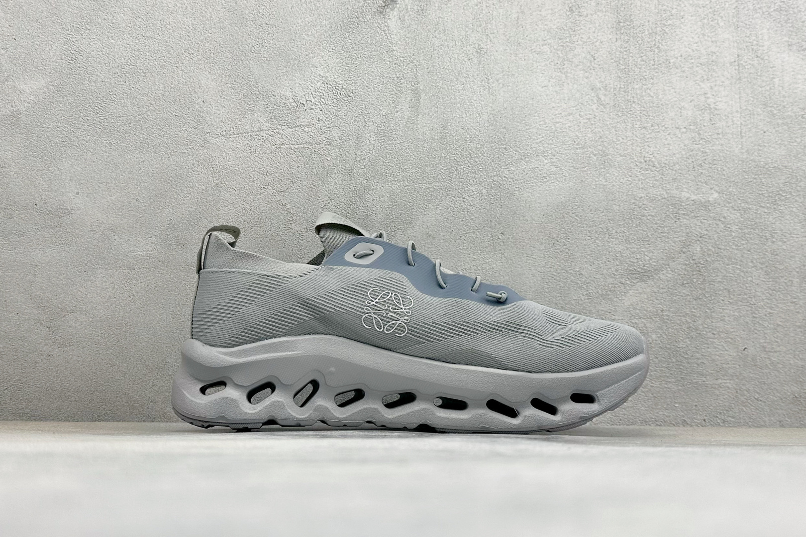 XF版LOEWE x On Cloudtilt 昂跑罗意威联名 圆头系带生活休闲鞋 3MD3033-Top High Quatity Cheap Sneakers Fashion Clothing Clothes Bags handbags Shoes of all Brand wholesale With The best Quality And Beautiful Price from China Factory Chinese suppliers wholesaler seller XF版LOEWE x On Cloudtilt 昂跑罗意威联名 圆头系带生活休闲鞋 3MD3033