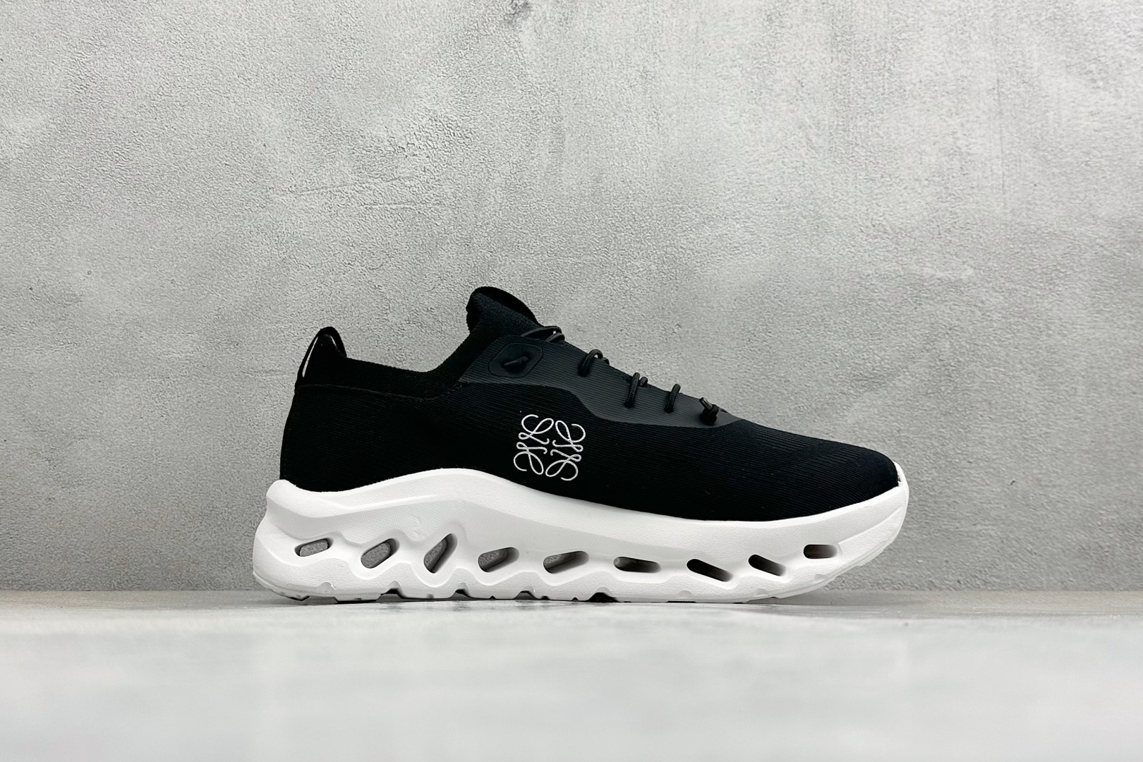 XF版LOEWE x On Cloudtilt 昂跑罗意威联名 圆头系带生活休闲鞋 3MD3033-Top High Quatity Cheap Sneakers Fashion Clothing Clothes Bags handbags Shoes of all Brand wholesale With The best Quality And Beautiful Price from China Factory Chinese suppliers wholesaler seller XF版LOEWE x On Cloudtilt 昂跑罗意威联名 圆头系带生活休闲鞋 3MD3033