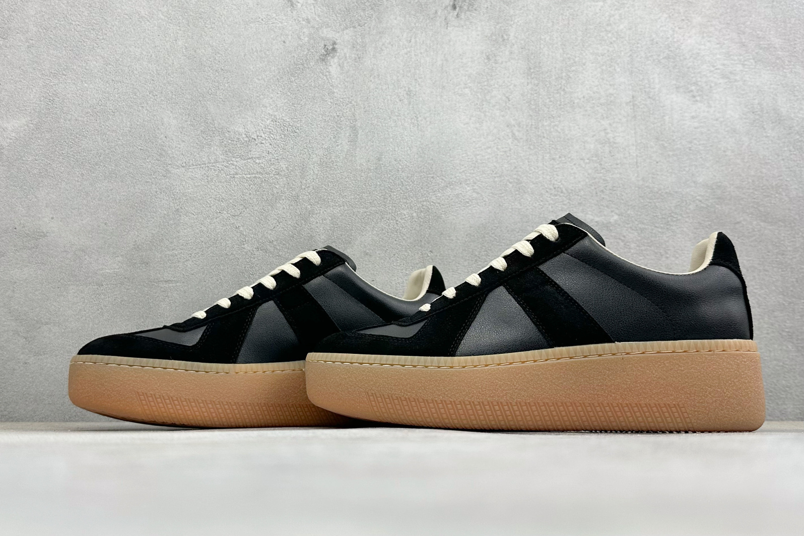 春夏新品 MaisonMargiela风拼接厚底德训鞋 S58WS0180-Top High Quatity Cheap Sneakers Fashion Clothing Clothes Bags handbags Shoes of all Brand wholesale With The best Quality And Beautiful Price from China Factory Chinese suppliers wholesaler seller 春夏新品 MaisonMargiela风拼接厚底德训鞋 S58WS0180