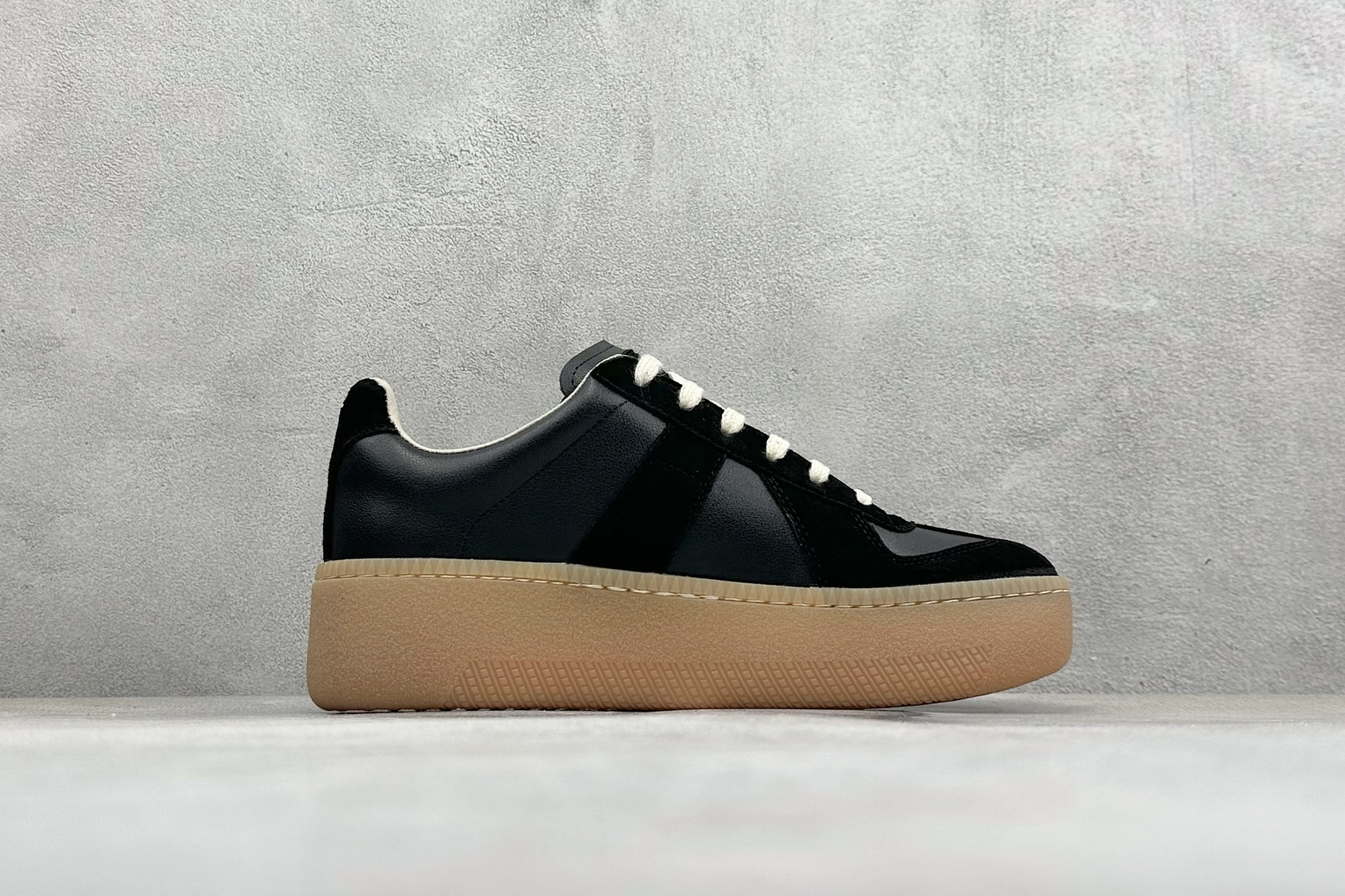 春夏新品 MaisonMargiela风拼接厚底德训鞋 S58WS0180-Top High Quatity Cheap Sneakers Fashion Clothing Clothes Bags handbags Shoes of all Brand wholesale With The best Quality And Beautiful Price from China Factory Chinese suppliers wholesaler seller 春夏新品 MaisonMargiela风拼接厚底德训鞋 S58WS0180