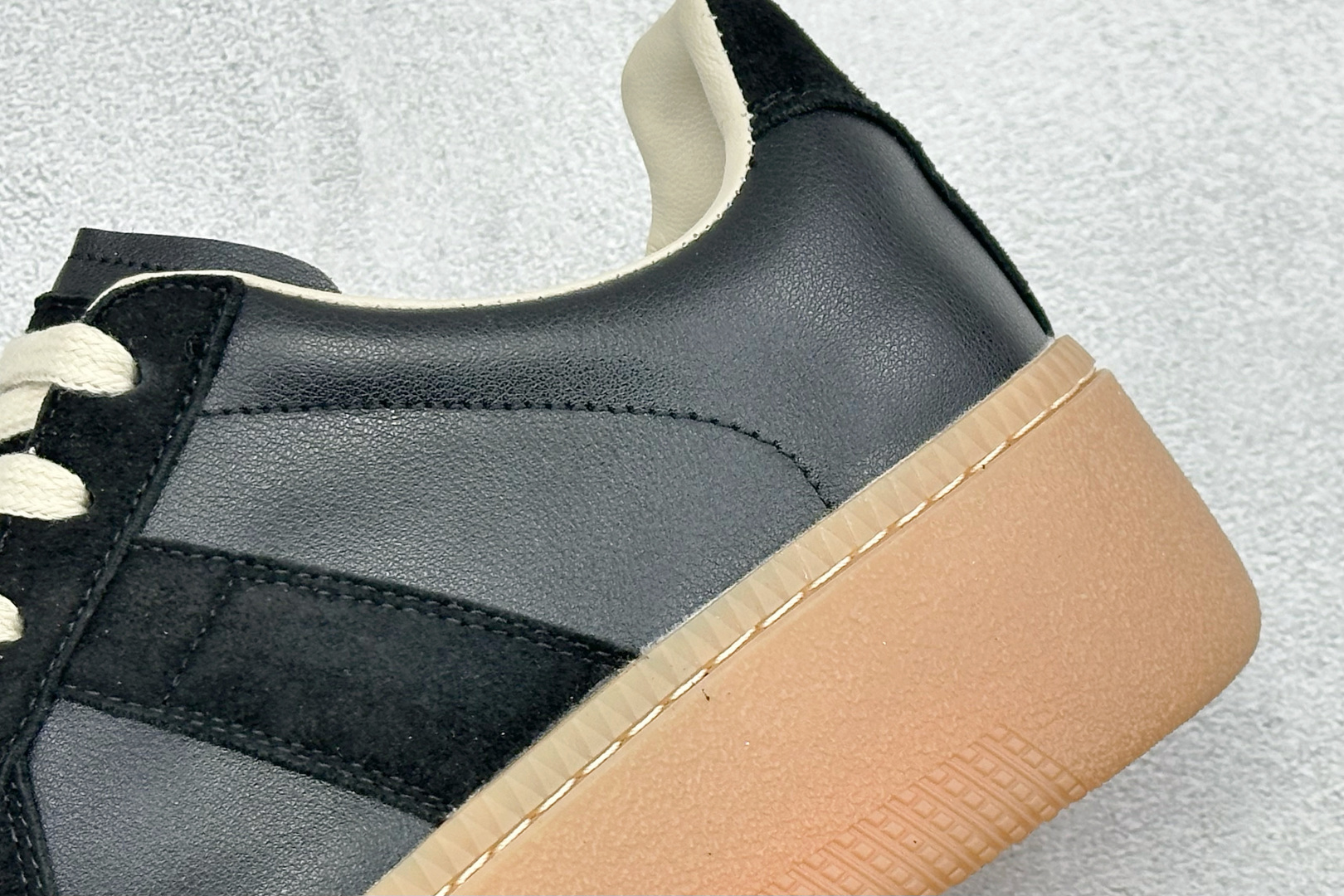 春夏新品 MaisonMargiela风拼接厚底德训鞋 S58WS0180-Top High Quatity Cheap Sneakers Fashion Clothing Clothes Bags handbags Shoes of all Brand wholesale With The best Quality And Beautiful Price from China Factory Chinese suppliers wholesaler seller 春夏新品 MaisonMargiela风拼接厚底德训鞋 S58WS0180
