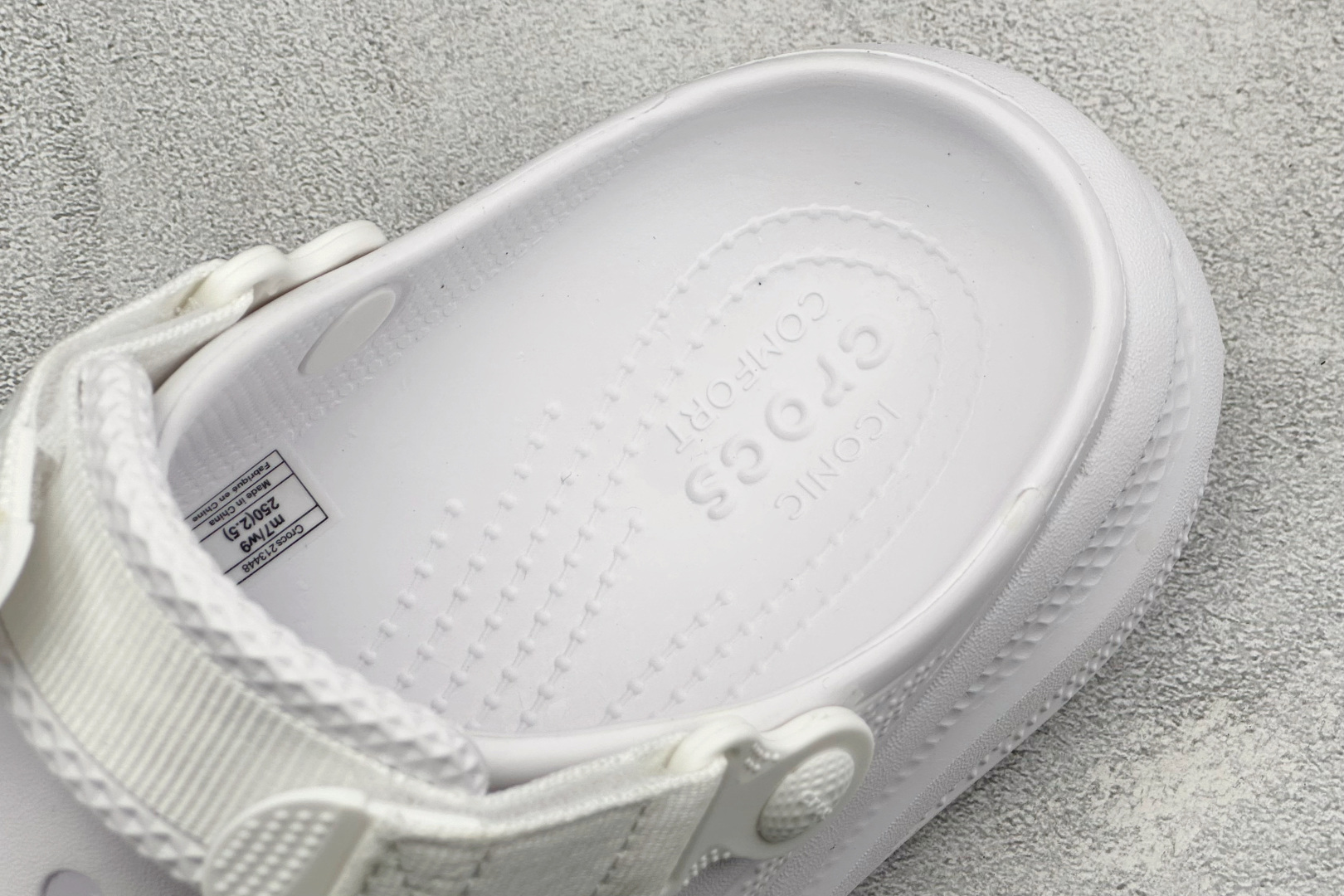 Crocs 卡洛驰 小鲸鱼 洞洞鞋 经典热销系列 经典主推 永不过时-Top High Quatity Cheap Sneakers Fashion Clothing Clothes Bags handbags Shoes of all Brand wholesale With The best Quality And Beautiful Price from China Factory Chinese suppliers wholesaler seller Crocs 卡洛驰 小鲸鱼 洞洞鞋 经典热销系列 经典主推 永不过时