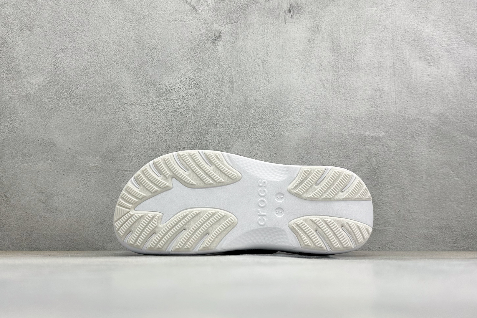 Crocs 卡洛驰 小鲸鱼 洞洞鞋 经典热销系列 经典主推 永不过时-Top High Quatity Cheap Sneakers Fashion Clothing Clothes Bags handbags Shoes of all Brand wholesale With The best Quality And Beautiful Price from China Factory Chinese suppliers wholesaler seller Crocs 卡洛驰 小鲸鱼 洞洞鞋 经典热销系列 经典主推 永不过时