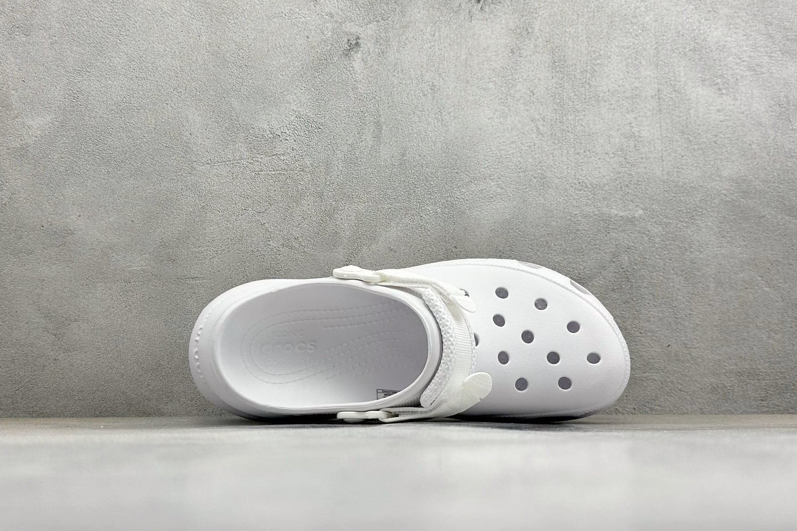 Crocs 卡洛驰 小鲸鱼 洞洞鞋 经典热销系列 经典主推 永不过时-Top High Quatity Cheap Sneakers Fashion Clothing Clothes Bags handbags Shoes of all Brand wholesale With The best Quality And Beautiful Price from China Factory Chinese suppliers wholesaler seller Crocs 卡洛驰 小鲸鱼 洞洞鞋 经典热销系列 经典主推 永不过时