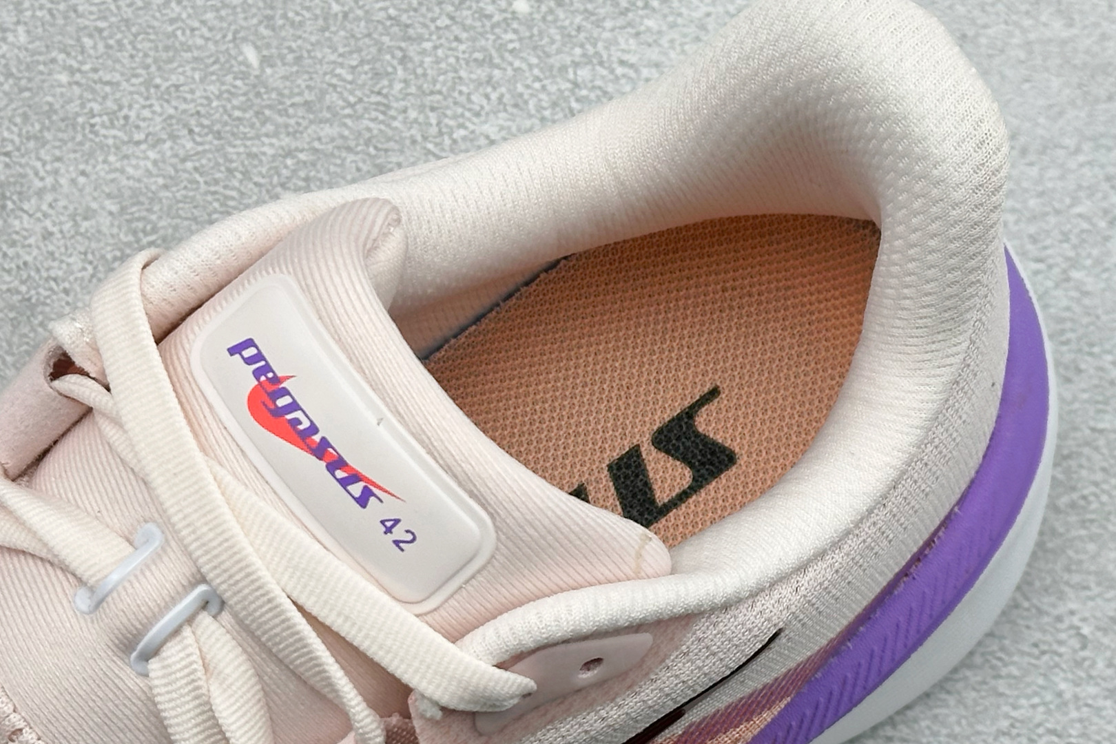 NK AIR ZOOM PEGASUS 42 登月休闲运动跑鞋 IB1881-113-Top High Quatity Cheap Sneakers Fashion Clothing Clothes Bags handbags Shoes of all Brand wholesale With The best Quality And Beautiful Price from China Factory Chinese suppliers wholesaler seller NK AIR ZOOM PEGASUS 42 登月休闲运动跑鞋 IB1881-113