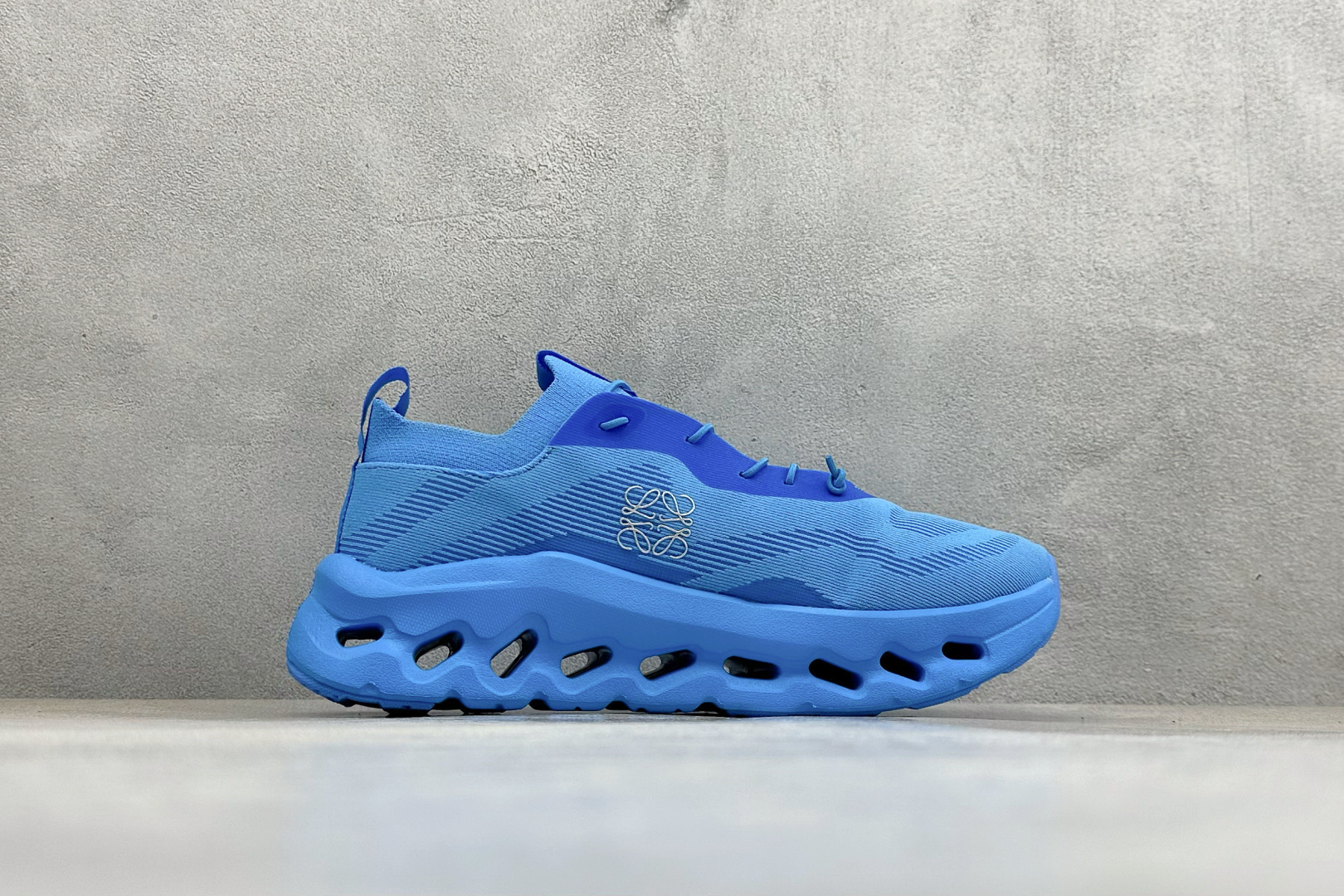 XF版LOEWE x On Cloudtilt 昂跑罗意威联名 圆头系带生活休闲鞋 3WD30314190-Top High Quatity Cheap Sneakers Fashion Clothing Clothes Bags handbags Shoes of all Brand wholesale With The best Quality And Beautiful Price from China Factory Chinese suppliers wholesaler seller XF版LOEWE x On Cloudtilt 昂跑罗意威联名 圆头系带生活休闲鞋 3WD30314190