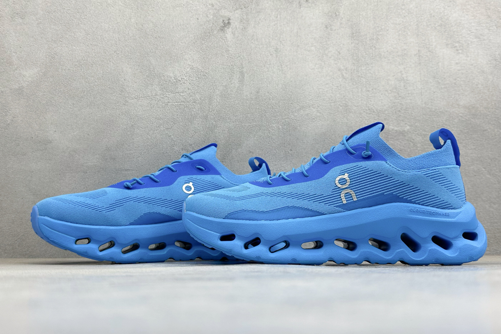XF版LOEWE x On Cloudtilt 昂跑罗意威联名 圆头系带生活休闲鞋 3WD30314190-Top High Quatity Cheap Sneakers Fashion Clothing Clothes Bags handbags Shoes of all Brand wholesale With The best Quality And Beautiful Price from China Factory Chinese suppliers wholesaler seller XF版LOEWE x On Cloudtilt 昂跑罗意威联名 圆头系带生活休闲鞋 3WD30314190