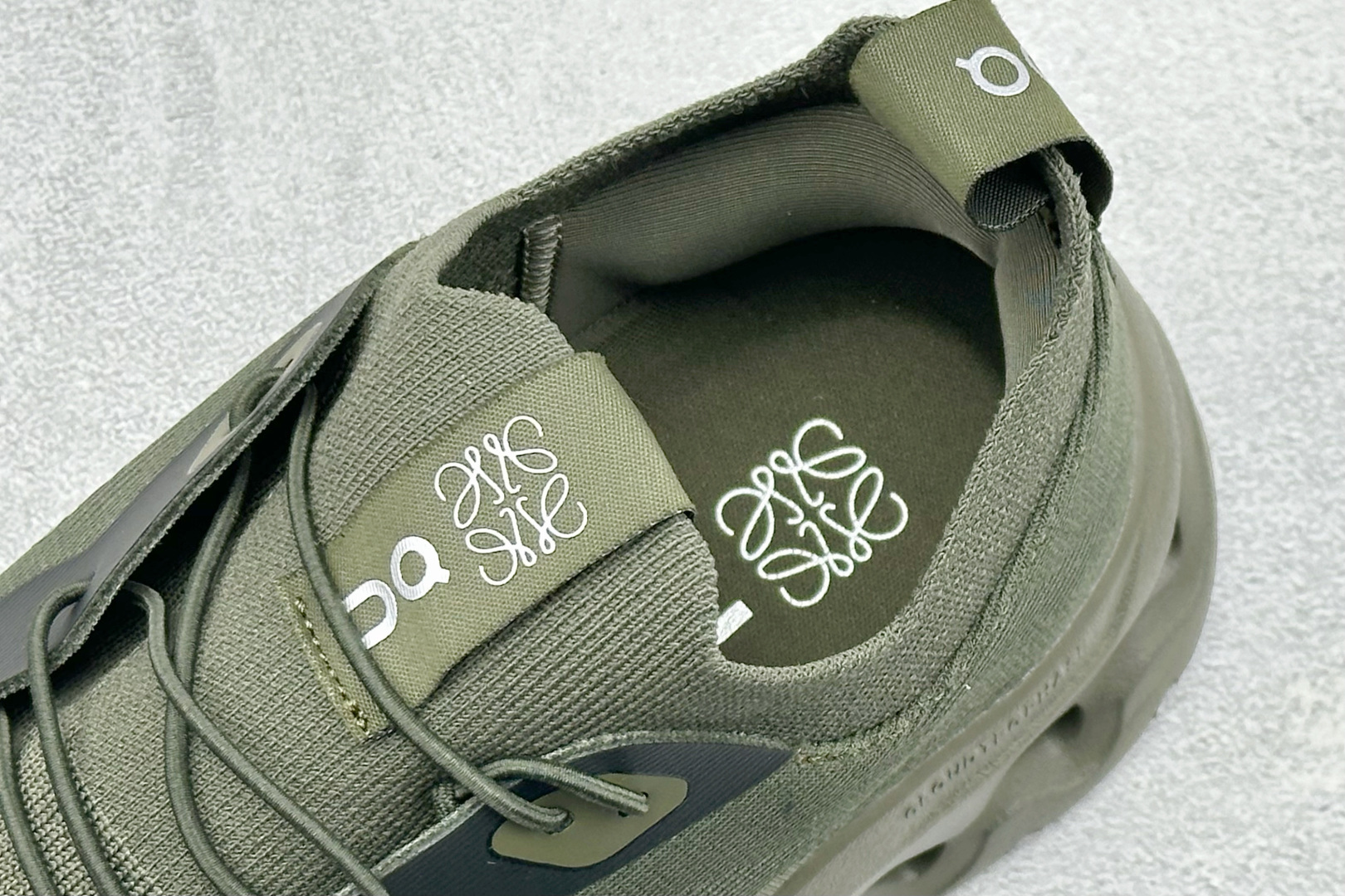 XF版LOEWE x On Cloudtilt 昂跑罗意威联名 圆头系带生活休闲鞋 3MD30330436-Top High Quatity Cheap Sneakers Fashion Clothing Clothes Bags handbags Shoes of all Brand wholesale With The best Quality And Beautiful Price from China Factory Chinese suppliers wholesaler seller XF版LOEWE x On Cloudtilt 昂跑罗意威联名 圆头系带生活休闲鞋 3MD30330436