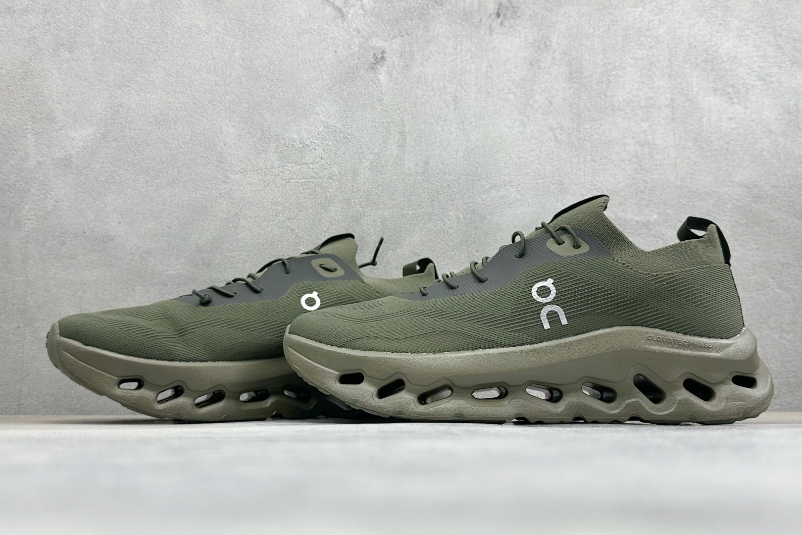 XF版LOEWE x On Cloudtilt 昂跑罗意威联名 圆头系带生活休闲鞋 3MD30330436-Top High Quatity Cheap Sneakers Fashion Clothing Clothes Bags handbags Shoes of all Brand wholesale With The best Quality And Beautiful Price from China Factory Chinese suppliers wholesaler seller XF版LOEWE x On Cloudtilt 昂跑罗意威联名 圆头系带生活休闲鞋 3MD30330436