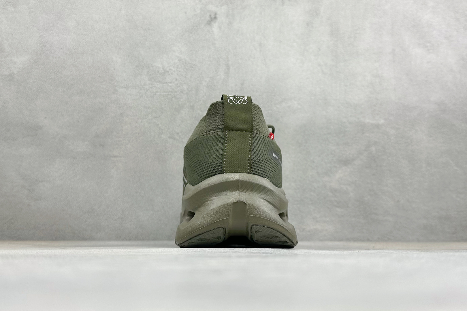 XF版LOEWE x On Cloudtilt 昂跑罗意威联名 圆头系带生活休闲鞋 3MD30330436-Top High Quatity Cheap Sneakers Fashion Clothing Clothes Bags handbags Shoes of all Brand wholesale With The best Quality And Beautiful Price from China Factory Chinese suppliers wholesaler seller XF版LOEWE x On Cloudtilt 昂跑罗意威联名 圆头系带生活休闲鞋 3MD30330436