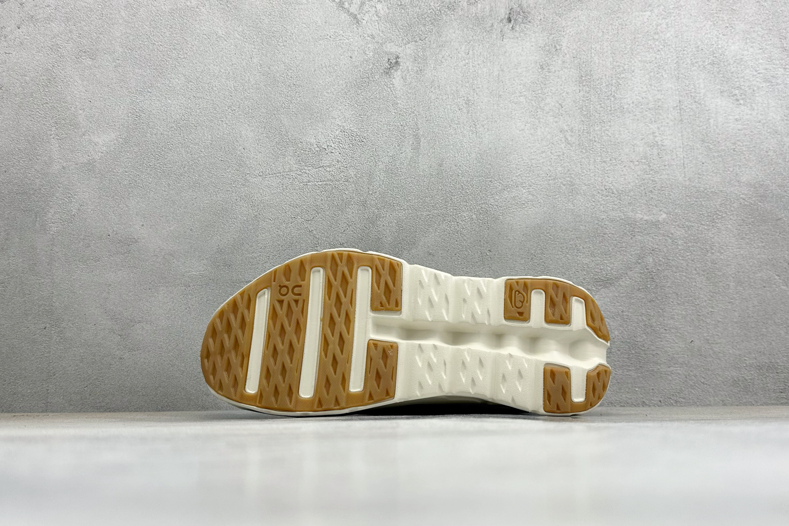 XF版LOEWE x On Cloudtilt 昂跑罗意威联名 圆头系带生活休闲鞋 3MF31174617-Top High Quatity Cheap Sneakers Fashion Clothing Clothes Bags handbags Shoes of all Brand wholesale With The best Quality And Beautiful Price from China Factory Chinese suppliers wholesaler seller XF版LOEWE x On Cloudtilt 昂跑罗意威联名 圆头系带生活休闲鞋 3MF31174617