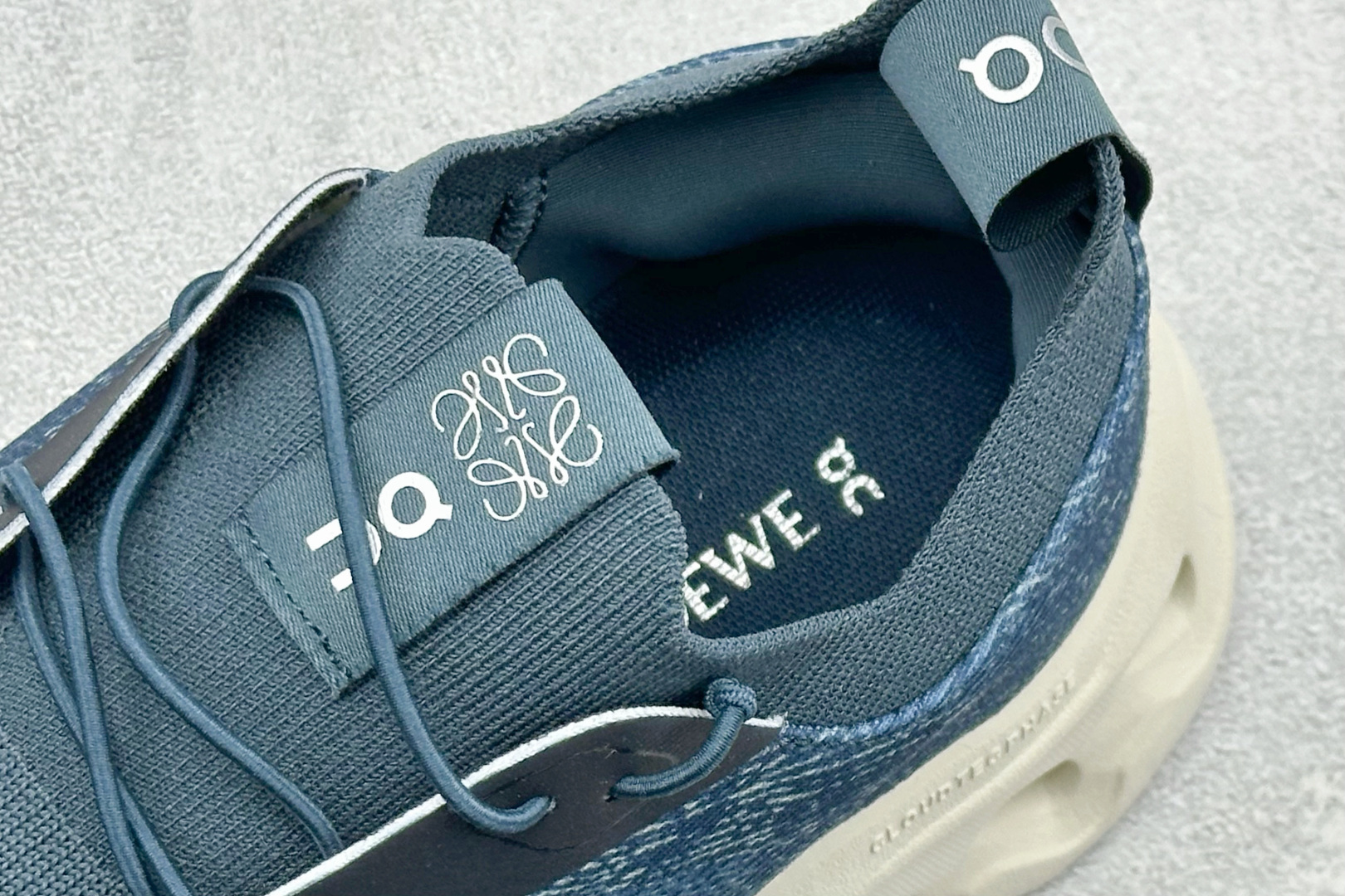 XF版LOEWE x On Cloudtilt 昂跑罗意威联名 圆头系带生活休闲鞋 3MF31174617-Top High Quatity Cheap Sneakers Fashion Clothing Clothes Bags handbags Shoes of all Brand wholesale With The best Quality And Beautiful Price from China Factory Chinese suppliers wholesaler seller XF版LOEWE x On Cloudtilt 昂跑罗意威联名 圆头系带生活休闲鞋 3MF31174617