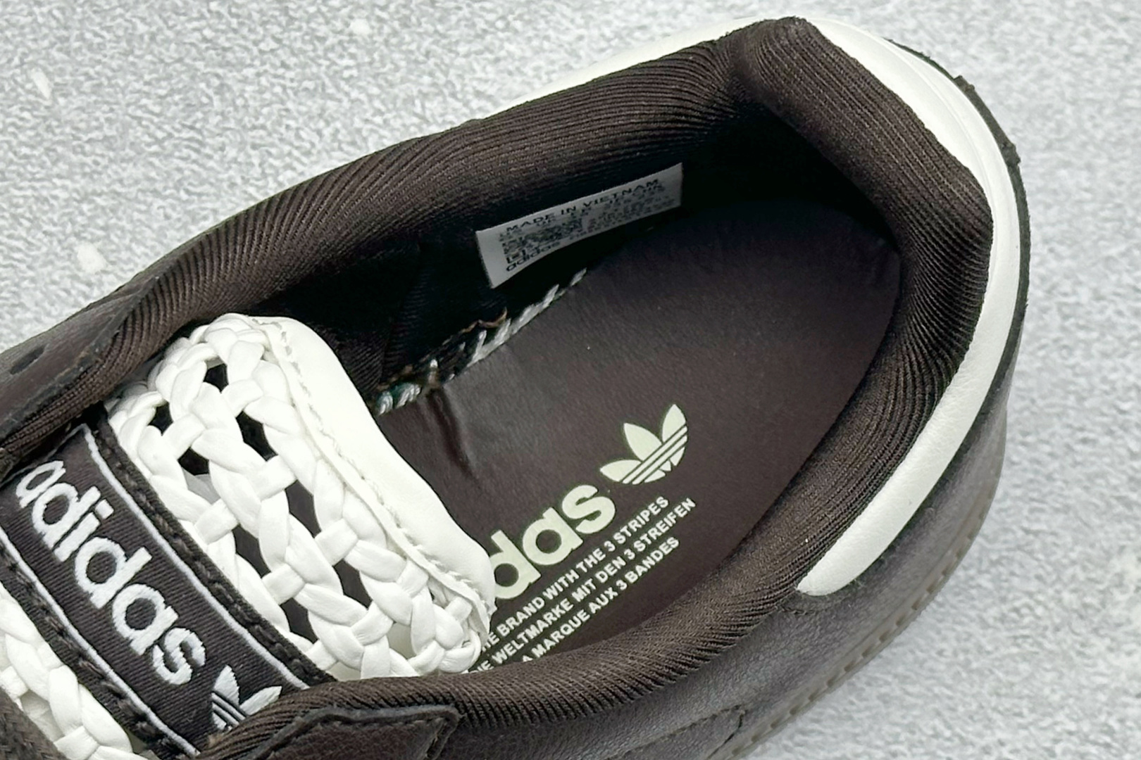 HZ版Adidas Originals Samba 阿迪达斯三叶草 桑巴舞系列绅士德训足球风百搭低帮休闲运动板鞋 IH3982-Top High Quatity Cheap Sneakers Fashion Clothing Clothes Bags handbags Shoes of all Brand wholesale With The best Quality And Beautiful Price from China Factory Chinese suppliers wholesaler seller HZ版Adidas Originals Samba 阿迪达斯三叶草 桑巴舞系列绅士德训足球风百搭低帮休闲运动板鞋 IH3982