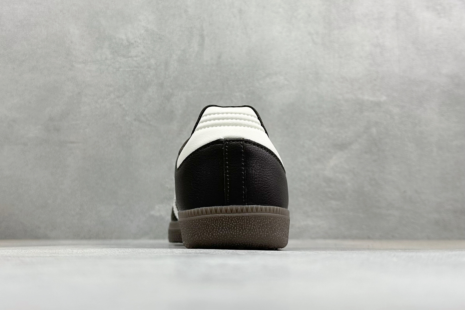 HZ版Adidas Originals Samba 阿迪达斯三叶草 桑巴舞系列绅士德训足球风百搭低帮休闲运动板鞋 IH3982-Top High Quatity Cheap Sneakers Fashion Clothing Clothes Bags handbags Shoes of all Brand wholesale With The best Quality And Beautiful Price from China Factory Chinese suppliers wholesaler seller HZ版Adidas Originals Samba 阿迪达斯三叶草 桑巴舞系列绅士德训足球风百搭低帮休闲运动板鞋 IH3982