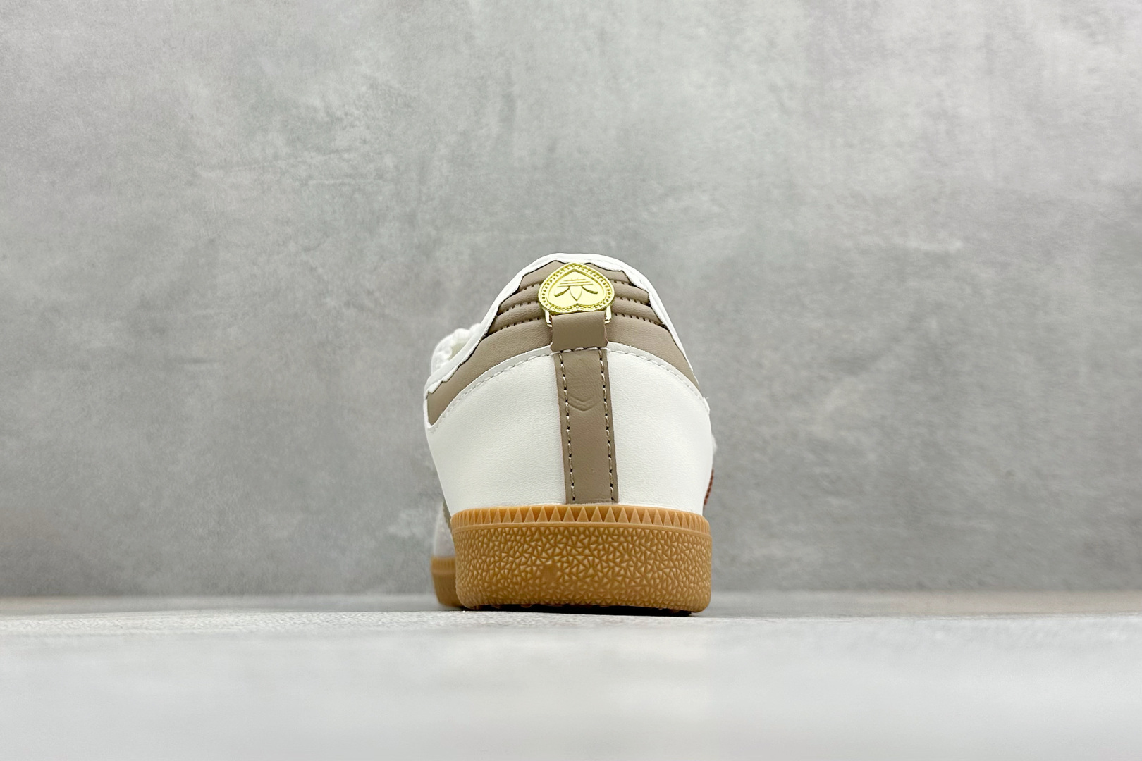 XR版Adidas Samba Jane 阿迪达斯 玛丽珍款 板鞋懒人一脚蹬运动鞋 KH6230-Top High Quatity Cheap Sneakers Fashion Clothing Clothes Bags handbags Shoes of all Brand wholesale With The best Quality And Beautiful Price from China Factory Chinese suppliers wholesaler seller XR版Adidas Samba Jane 阿迪达斯 玛丽珍款 板鞋懒人一脚蹬运动鞋 KH6230