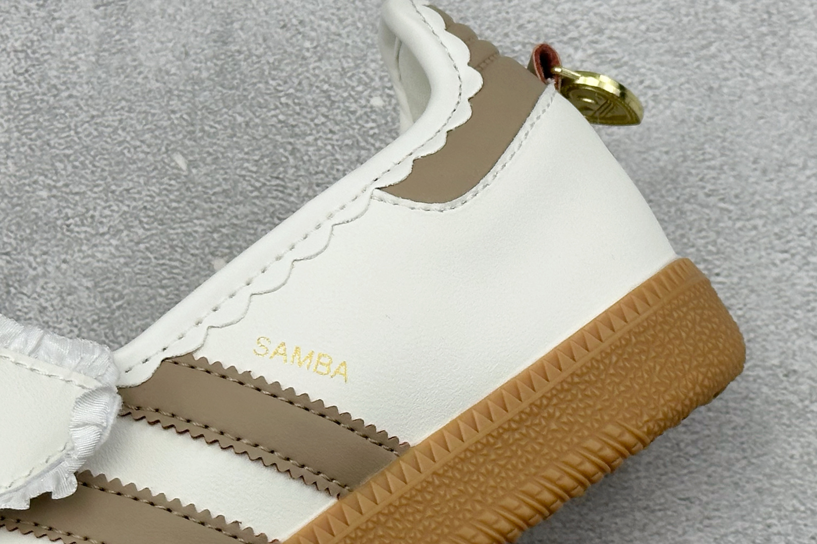 XR版Adidas Samba Jane 阿迪达斯 玛丽珍款 板鞋懒人一脚蹬运动鞋 KH6230-Top High Quatity Cheap Sneakers Fashion Clothing Clothes Bags handbags Shoes of all Brand wholesale With The best Quality And Beautiful Price from China Factory Chinese suppliers wholesaler seller XR版Adidas Samba Jane 阿迪达斯 玛丽珍款 板鞋懒人一脚蹬运动鞋 KH6230