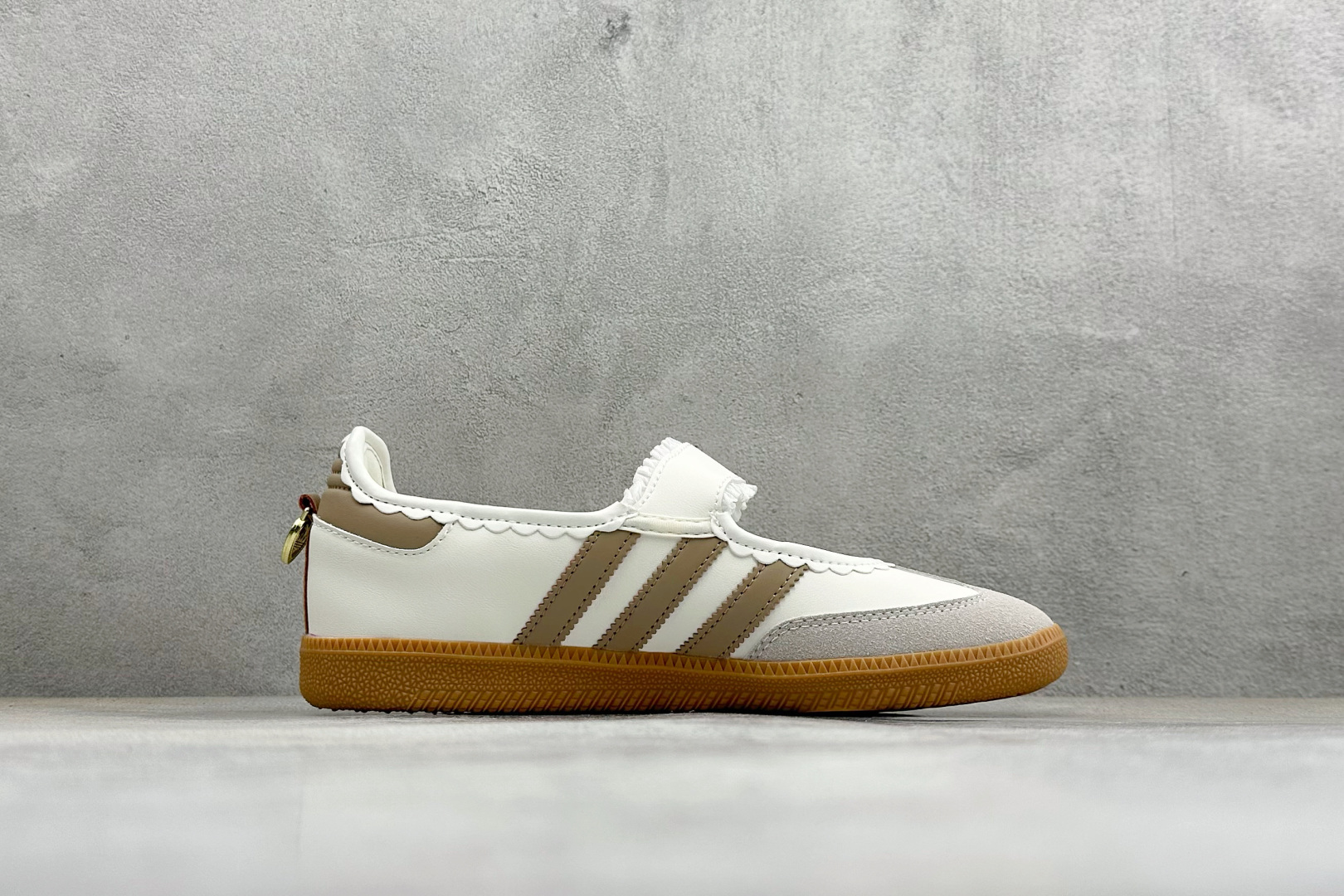 XR版Adidas Samba Jane 阿迪达斯 玛丽珍款 板鞋懒人一脚蹬运动鞋 KH6230-Top High Quatity Cheap Sneakers Fashion Clothing Clothes Bags handbags Shoes of all Brand wholesale With The best Quality And Beautiful Price from China Factory Chinese suppliers wholesaler seller XR版Adidas Samba Jane 阿迪达斯 玛丽珍款 板鞋懒人一脚蹬运动鞋 KH6230