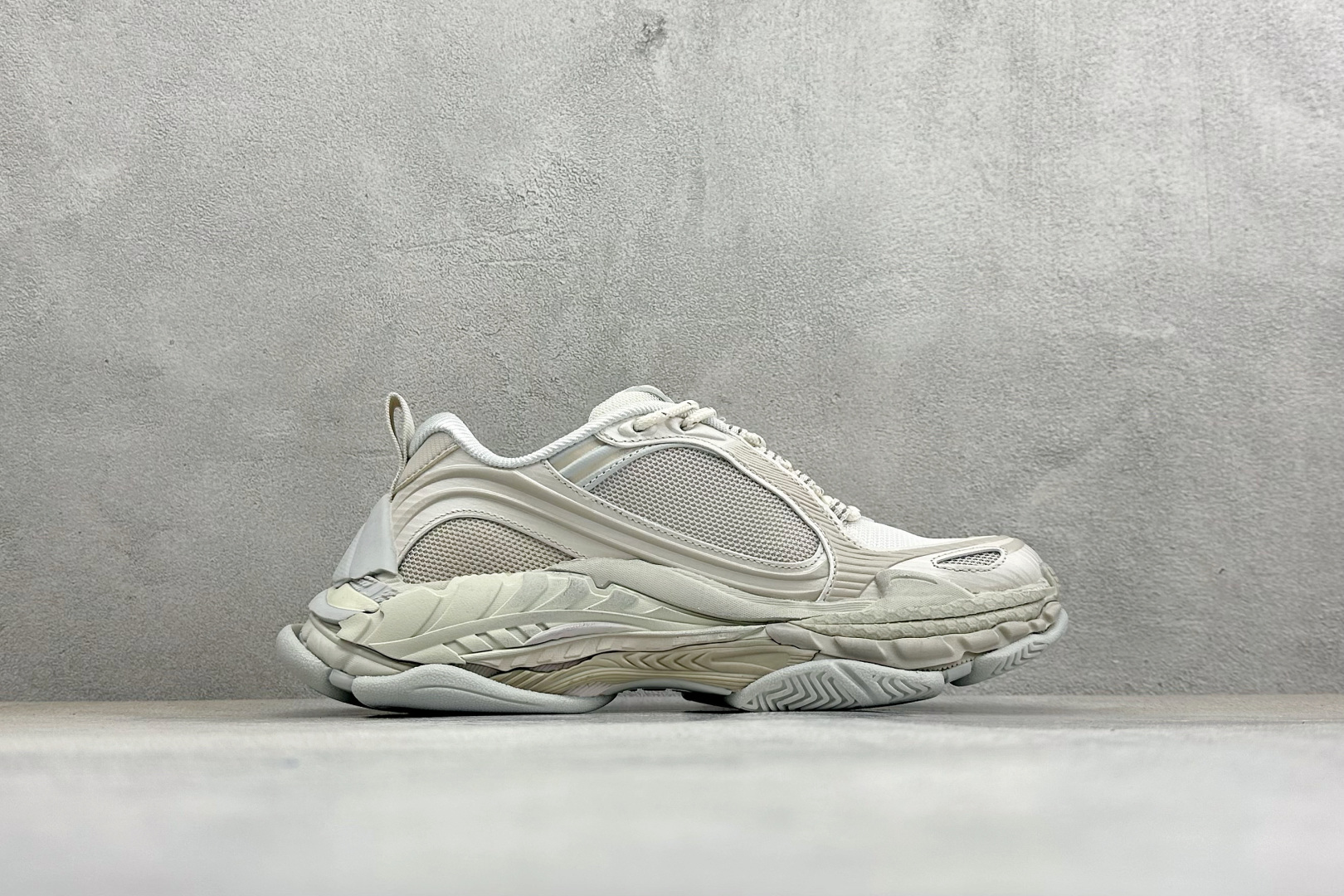 GO版Balenciaga巴黎世家 Triple S .2Gradient 厚底系带低帮老爹鞋 865851-WTRS2-9191-Top High Quatity Cheap Sneakers Fashion Clothing Clothes Bags handbags Shoes of all Brand wholesale With The best Quality And Beautiful Price from China Factory Chinese suppliers wholesaler seller GO版Balenciaga巴黎世家 Triple S .2Gradient 厚底系带低帮老爹鞋 865851-WTRS2-9191