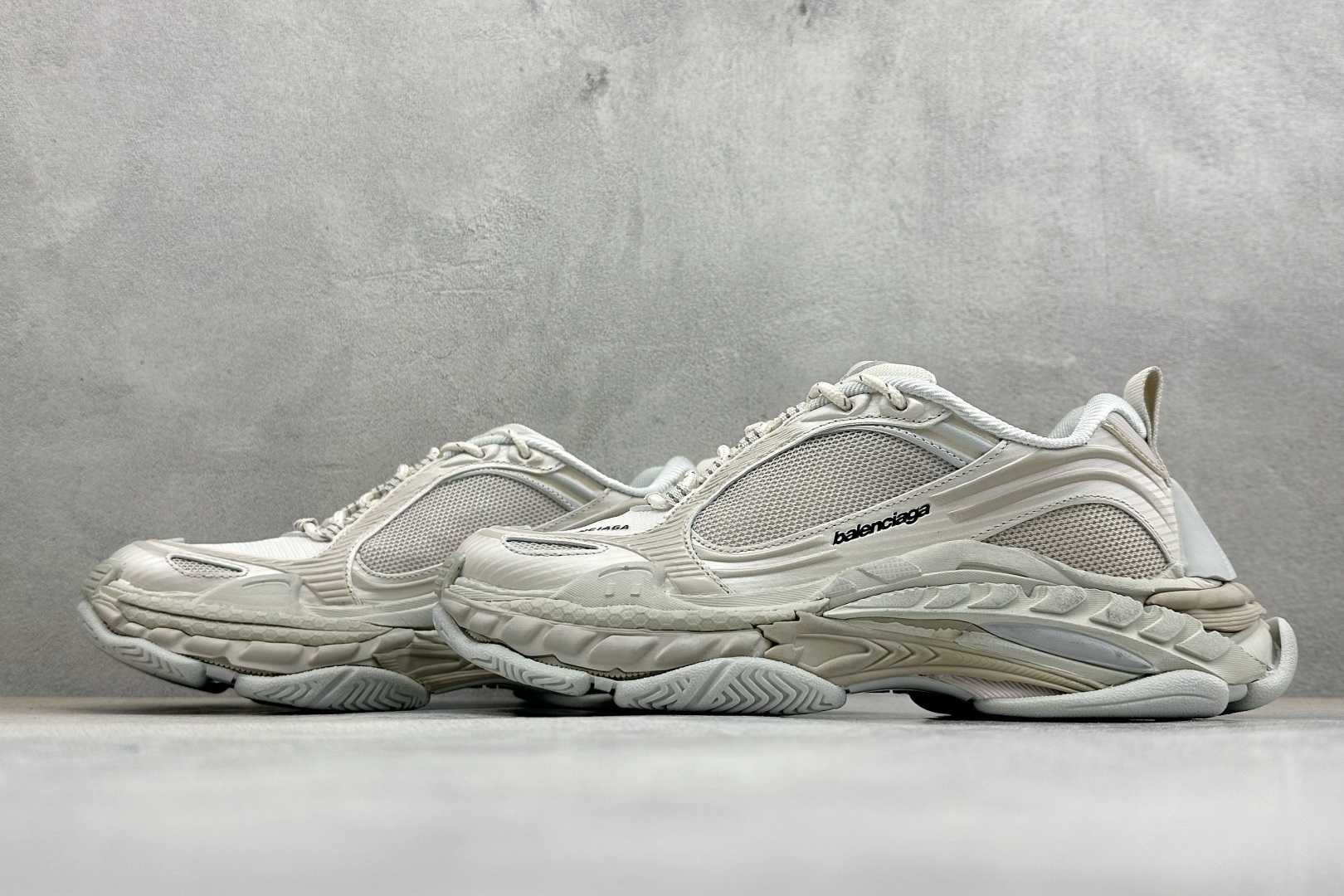 GO版Balenciaga巴黎世家 Triple S .2Gradient 厚底系带低帮老爹鞋 865851-WTRS2-9191-Top High Quatity Cheap Sneakers Fashion Clothing Clothes Bags handbags Shoes of all Brand wholesale With The best Quality And Beautiful Price from China Factory Chinese suppliers wholesaler seller GO版Balenciaga巴黎世家 Triple S .2Gradient 厚底系带低帮老爹鞋 865851-WTRS2-9191