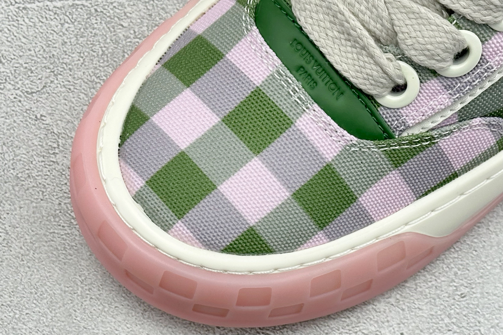广奢高端货--唯一正确版本 LOUIS VUITTON Tilted 系列|2026 早春全新上架 黑皮白底 LV 路易威登 Tilted Low Sneakers 倾斜系列低帮复古休闲运动板鞋-Top High Quatity Cheap Sneakers Fashion Clothing Clothes Bags handbags Shoes of all Brand wholesale With The best Quality And Beautiful Price from China Factory Chinese suppliers wholesaler seller 广奢高端货--唯一正确版本 LOUIS VUITTON Tilted 系列|2026 早春全新上架 黑皮白底 LV 路易威登 Tilted Low Sneakers 倾斜系列低帮复古休闲运动板鞋