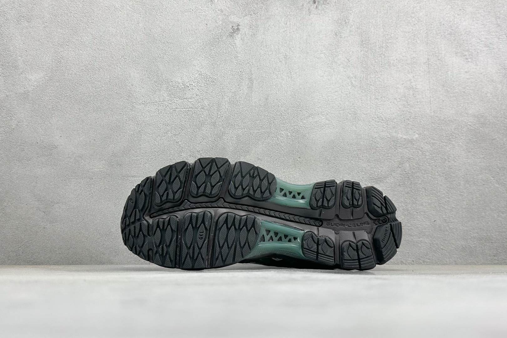 CH版Asics Gel-Kayano 12.1 亚瑟士 运动休闲透气专业跑鞋 1203B107-020-Top High Quatity Cheap Sneakers Fashion Clothing Clothes Bags handbags Shoes of all Brand wholesale With The best Quality And Beautiful Price from China Factory Chinese suppliers wholesaler seller CH版Asics Gel-Kayano 12.1 亚瑟士 运动休闲透气专业跑鞋 1203B107-020