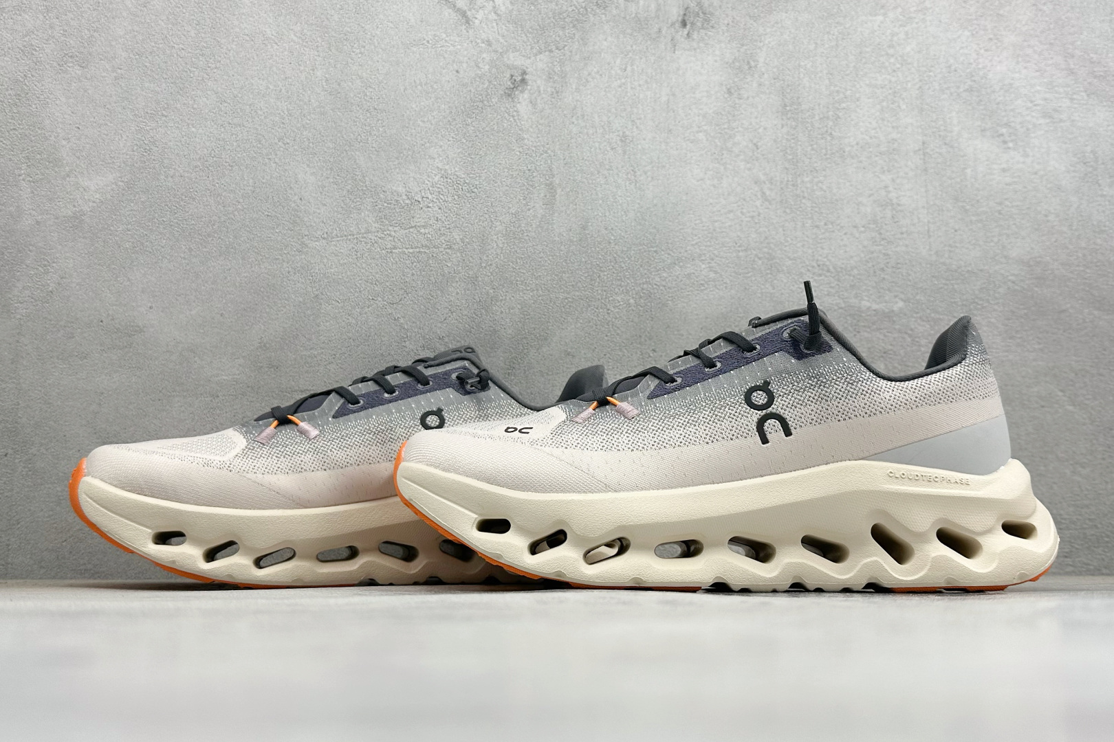XF版On昂跑 Cloudtiit CL 户外街头机能风跑步鞋 3ME10050725-Top High Quatity Cheap Sneakers Fashion Clothing Clothes Bags handbags Shoes of all Brand wholesale With The best Quality And Beautiful Price from China Factory Chinese suppliers wholesaler seller XF版On昂跑 Cloudtiit CL 户外街头机能风跑步鞋 3ME10050725