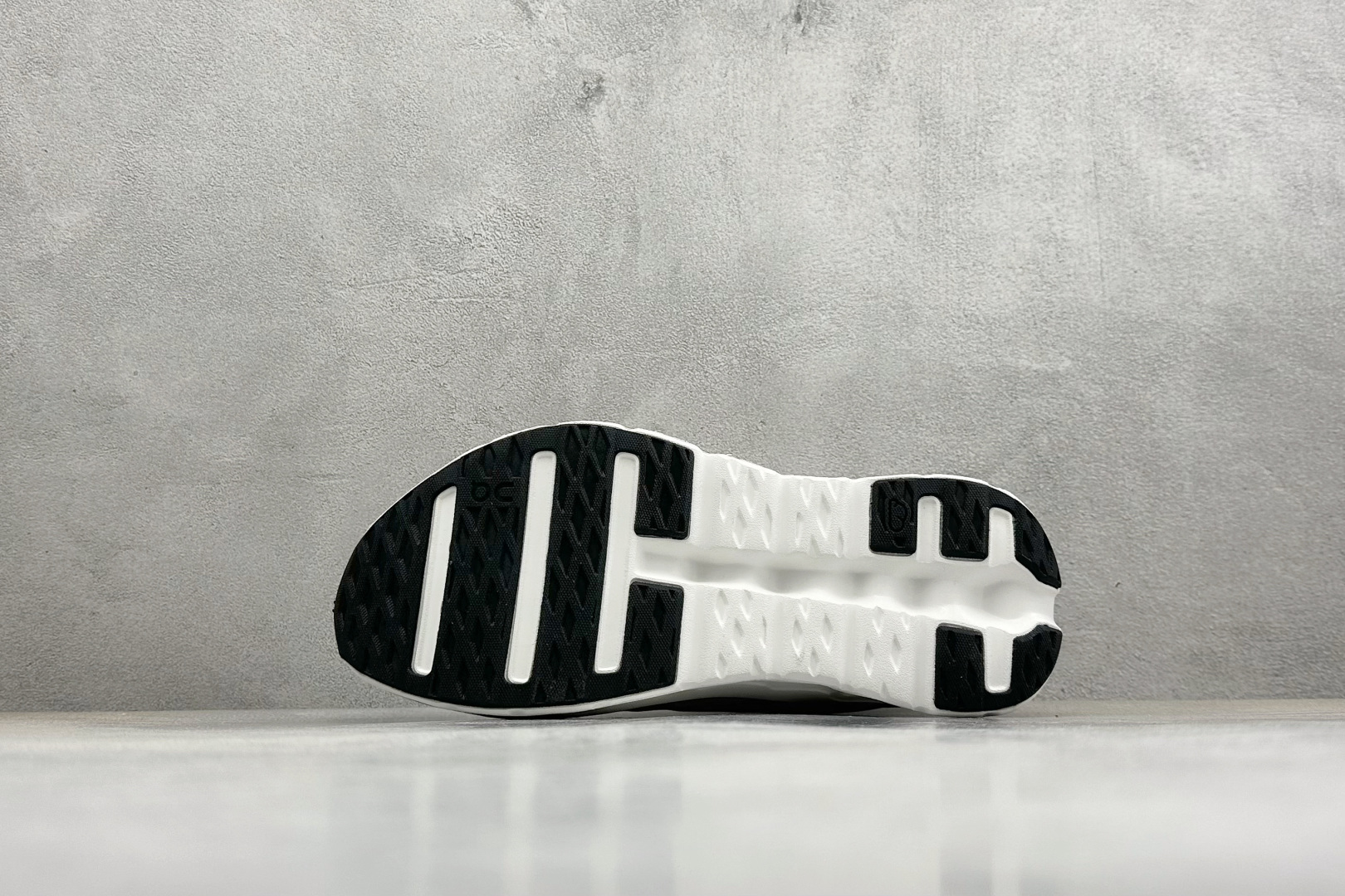 XF版On昂跑 Cloudtiit CL 户外街头机能风跑步鞋 3ME10242415-Top High Quatity Cheap Sneakers Fashion Clothing Clothes Bags handbags Shoes of all Brand wholesale With The best Quality And Beautiful Price from China Factory Chinese suppliers wholesaler seller XF版On昂跑 Cloudtiit CL 户外街头机能风跑步鞋 3ME10242415