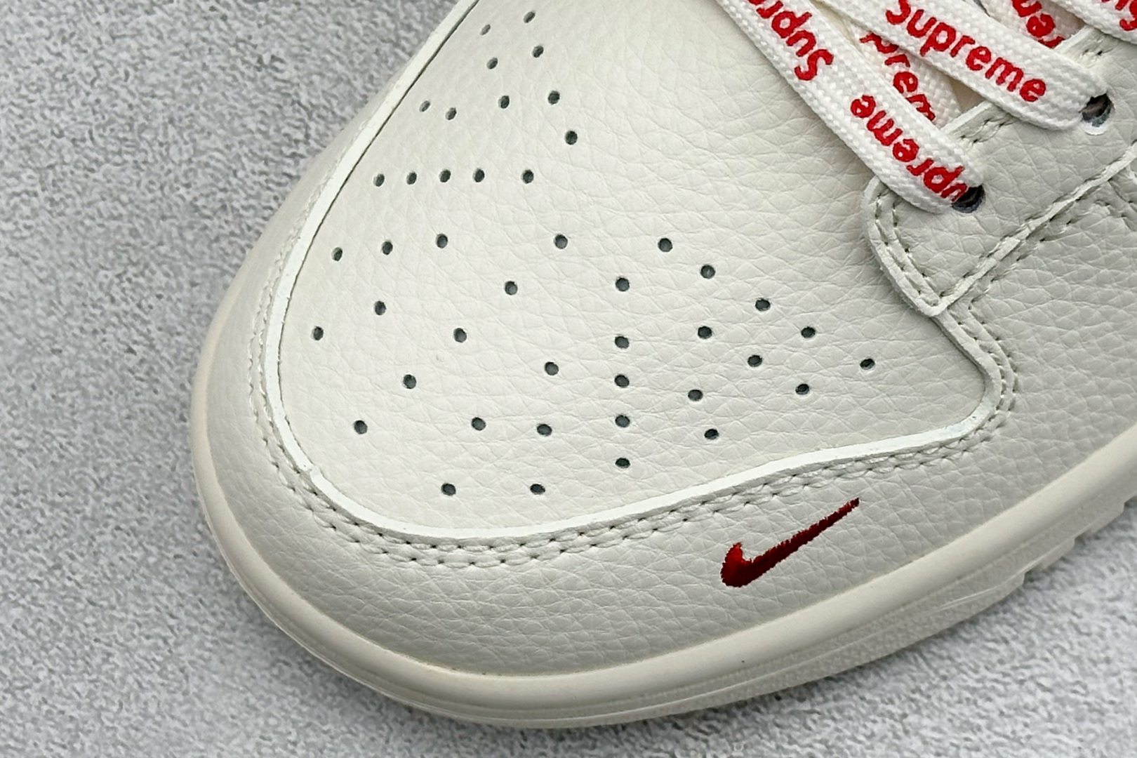 Nike SB Dunk Low SUP联名款 高端定制 低帮休闲滑板鞋 XX3168-191-Top High Quatity Cheap Sneakers Fashion Clothing Clothes Bags handbags Shoes of all Brand wholesale With The best Quality And Beautiful Price from China Factory Chinese suppliers wholesaler seller Nike SB Dunk Low SUP联名款 高端定制 低帮休闲滑板鞋 XX3168-191