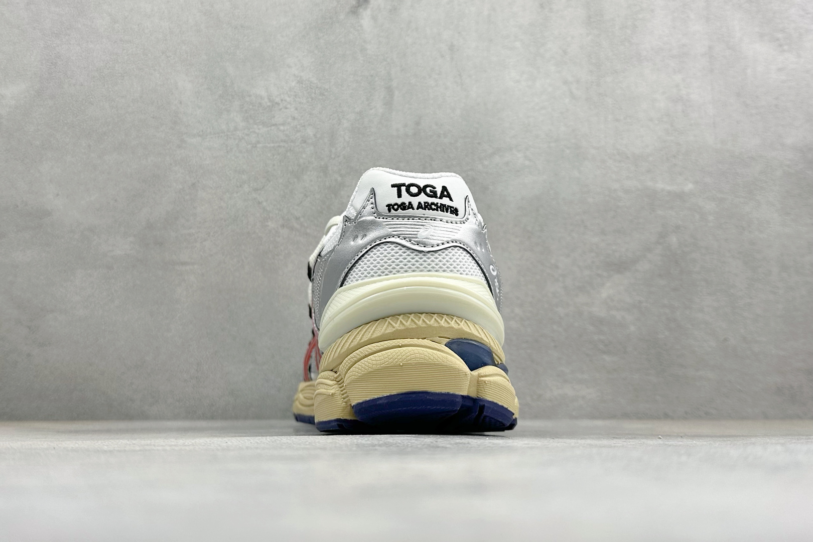 Asics Gel-Cumulus 16 亚瑟士 防滑耐磨 休闲运动鞋 1203B115-100-Top High Quatity Cheap Sneakers Fashion Clothing Clothes Bags handbags Shoes of all Brand wholesale With The best Quality And Beautiful Price from China Factory Chinese suppliers wholesaler seller Asics Gel-Cumulus 16 亚瑟士 防滑耐磨 休闲运动鞋 1203B115-100