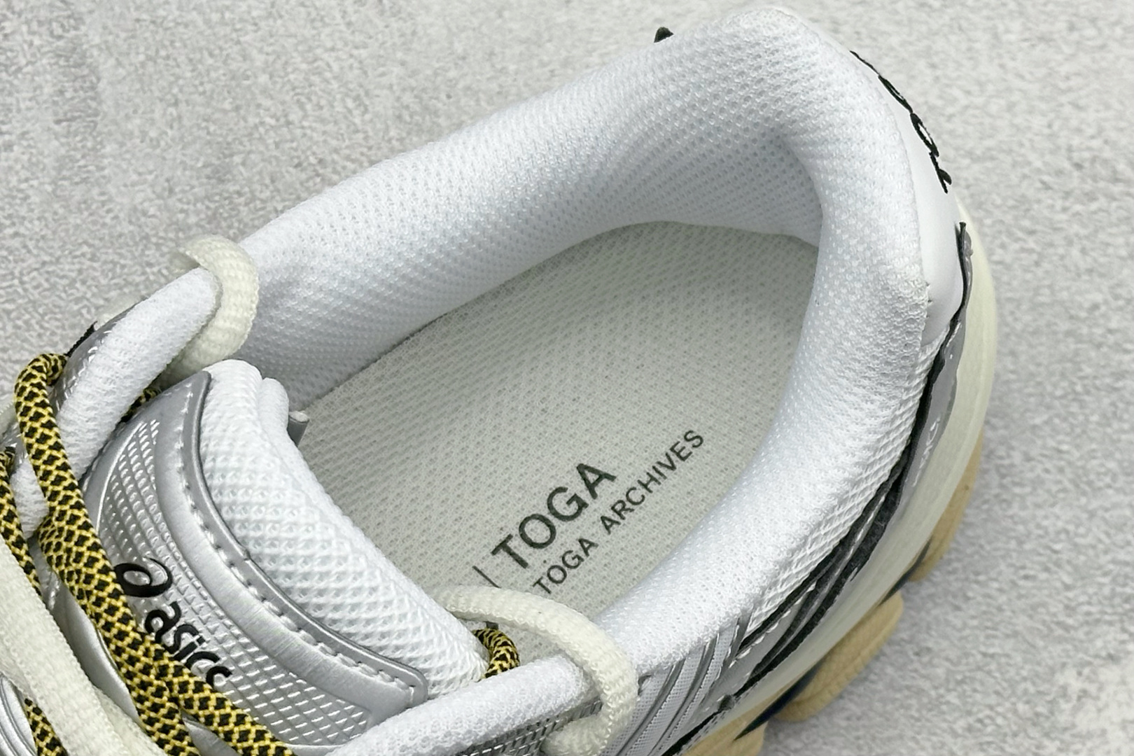 Asics Gel-Cumulus 16 亚瑟士 防滑耐磨 休闲运动鞋 1203B115-100-Top High Quatity Cheap Sneakers Fashion Clothing Clothes Bags handbags Shoes of all Brand wholesale With The best Quality And Beautiful Price from China Factory Chinese suppliers wholesaler seller Asics Gel-Cumulus 16 亚瑟士 防滑耐磨 休闲运动鞋 1203B115-100