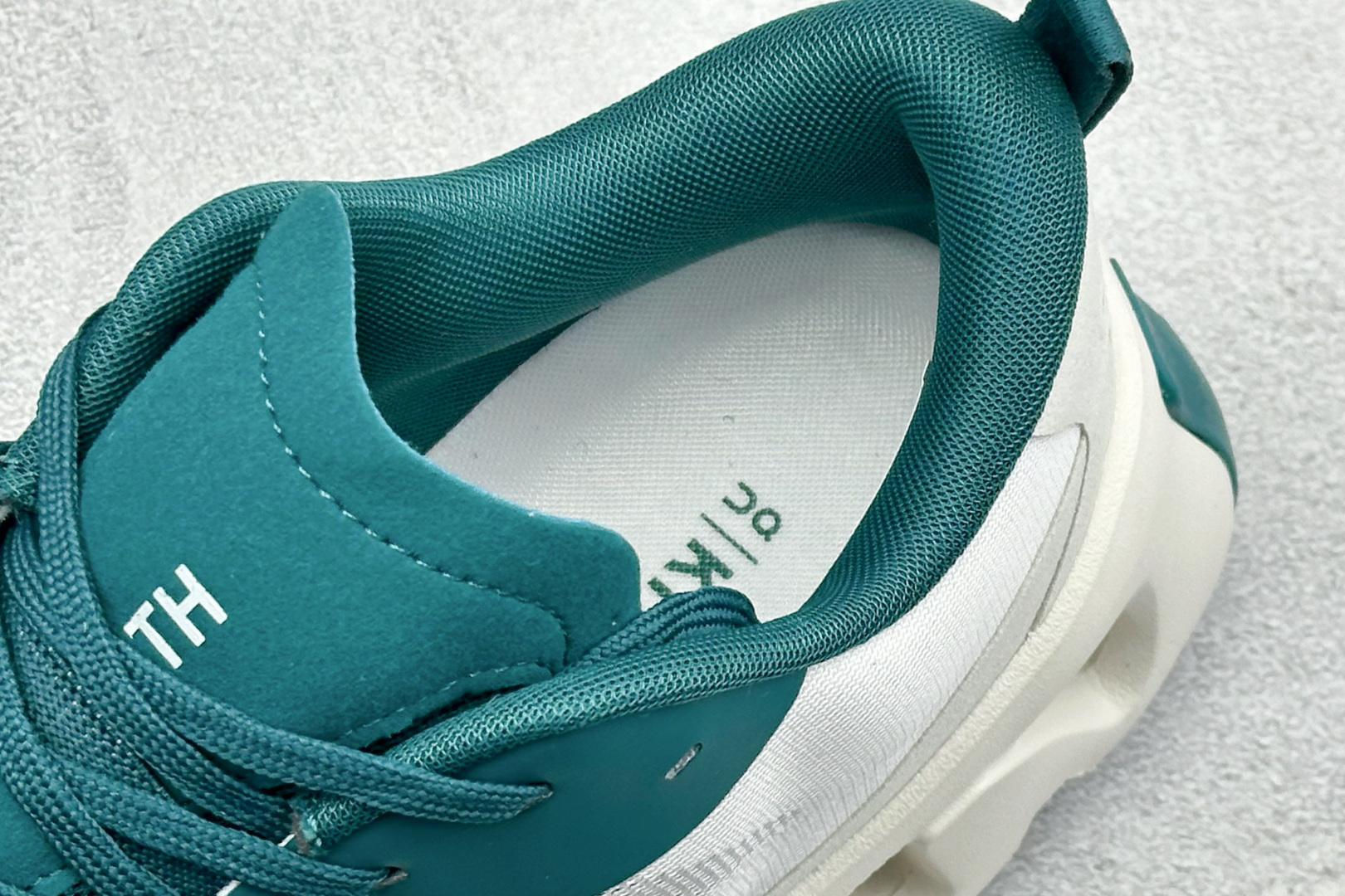MT版On昂跑CloudsWift K-Tech 1 舒适防滑支撑低帮跑步鞋 3MG1077-Top High Quatity Cheap Sneakers Fashion Clothing Clothes Bags handbags Shoes of all Brand wholesale With The best Quality And Beautiful Price from China Factory Chinese suppliers wholesaler seller MT版On昂跑CloudsWift K-Tech 1 舒适防滑支撑低帮跑步鞋 3MG1077