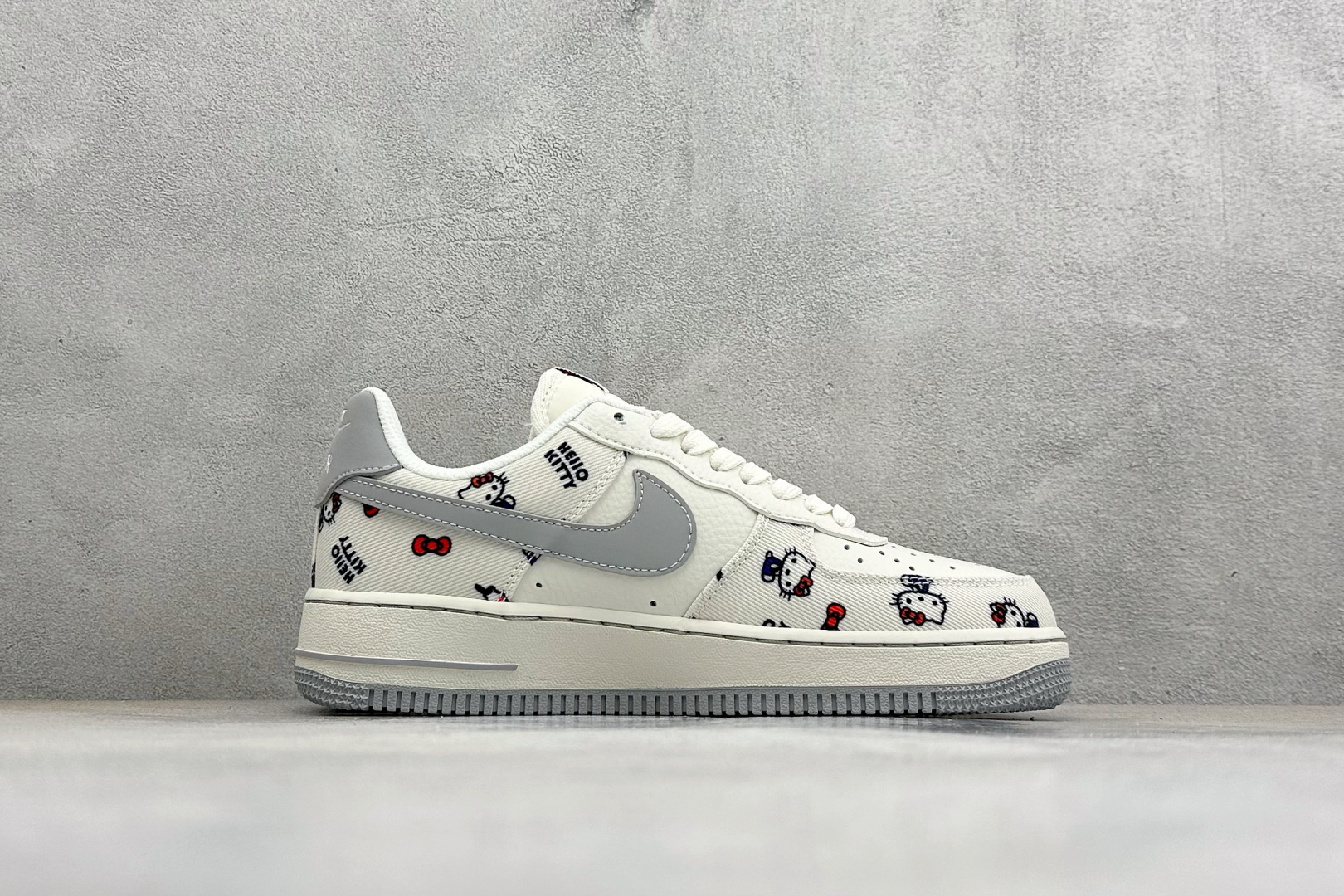 SC版Hello Kitty x Nike Air Force 1'07 Low 空军一号低帮休闲板鞋 NH0601-608-Top High Quatity Cheap Sneakers Fashion Clothing Clothes Bags handbags Shoes of all Brand wholesale With The best Quality And Beautiful Price from China Factory Chinese suppliers wholesaler seller SC版Hello Kitty x Nike Air Force 1'07 Low 空军一号低帮休闲板鞋 NH0601-608