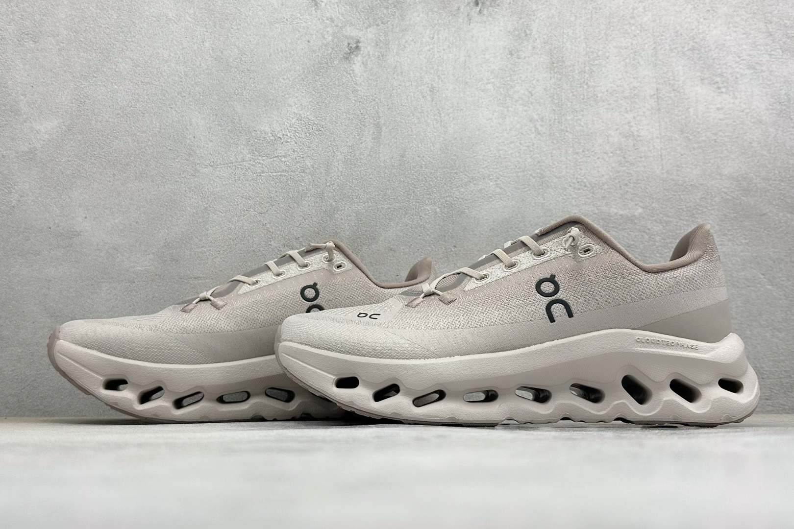 XF版On昂跑 Cloudtiit CL 户外街头机能风跑步鞋 3ME10101910-Top High Quatity Cheap Sneakers Fashion Clothing Clothes Bags handbags Shoes of all Brand wholesale With The best Quality And Beautiful Price from China Factory Chinese suppliers wholesaler seller XF版On昂跑 Cloudtiit CL 户外街头机能风跑步鞋 3ME10101910