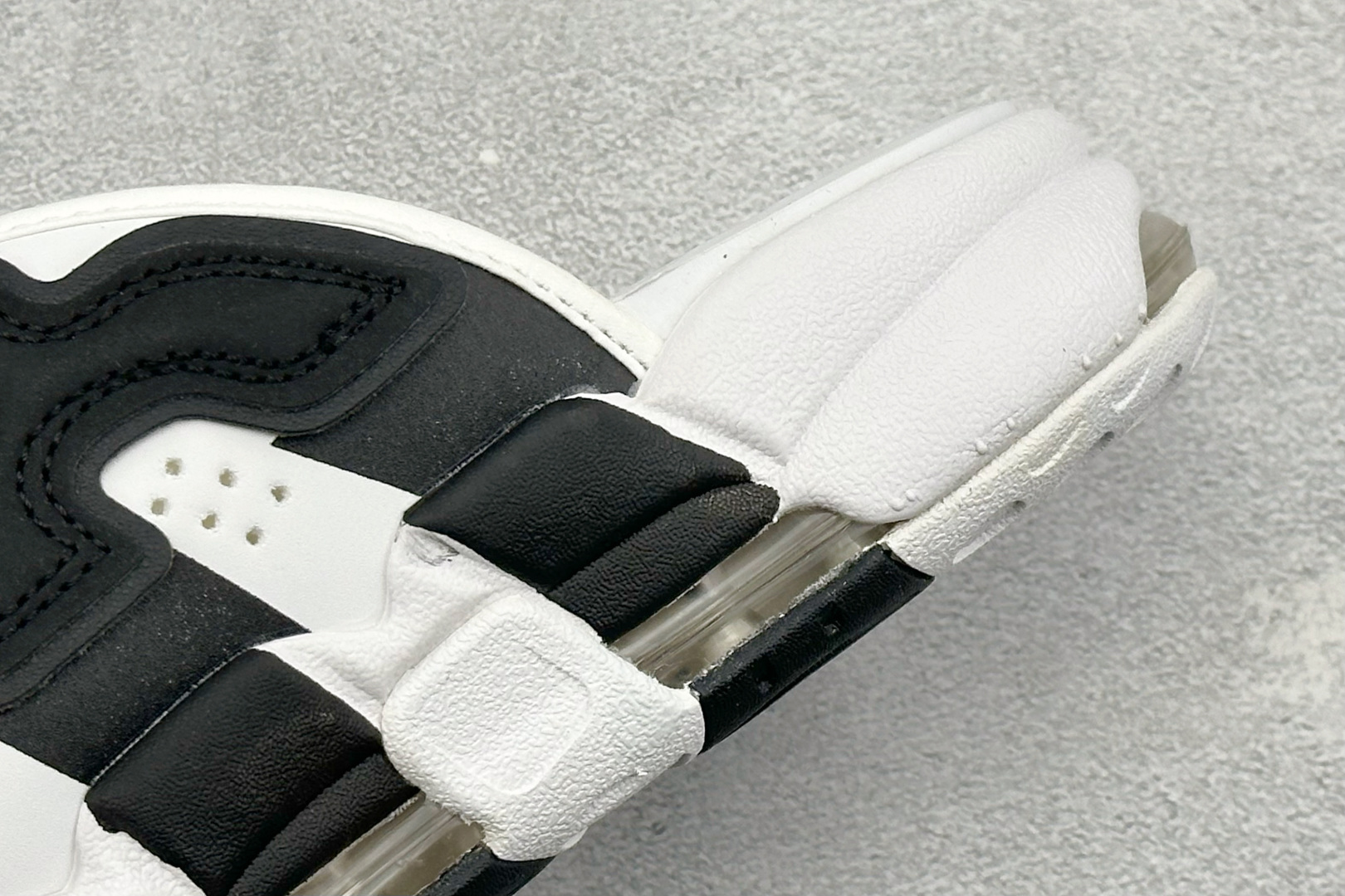 Y版Nike MORE Uptempo Slide 皮蓬拖鞋系列 “大AIR” FB7815-100-Top High Quatity Cheap Sneakers Fashion Clothing Clothes Bags handbags Shoes of all Brand wholesale With The best Quality And Beautiful Price from China Factory Chinese suppliers wholesaler seller Y版Nike MORE Uptempo Slide 皮蓬拖鞋系列 “大AIR” FB7815-100