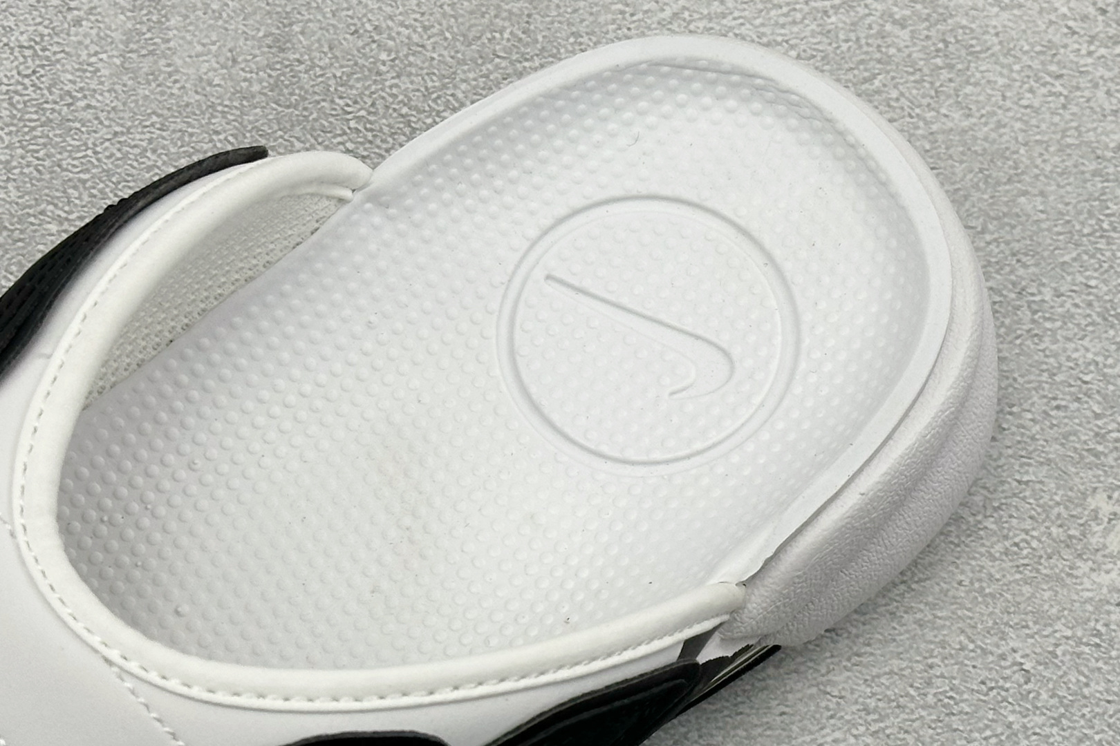Y版Nike MORE Uptempo Slide 皮蓬拖鞋系列 “大AIR” FB7815-100-Top High Quatity Cheap Sneakers Fashion Clothing Clothes Bags handbags Shoes of all Brand wholesale With The best Quality And Beautiful Price from China Factory Chinese suppliers wholesaler seller Y版Nike MORE Uptempo Slide 皮蓬拖鞋系列 “大AIR” FB7815-100
